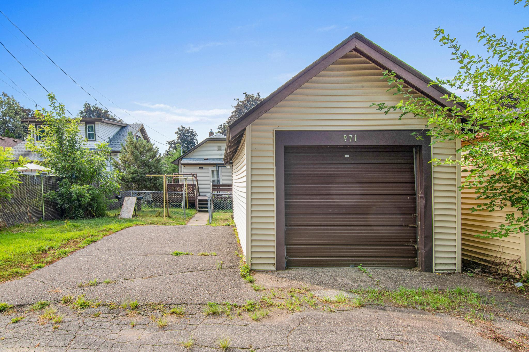 View of Residential at 971 Lawson Avenue, Saint Paul MN 55106, Saint Paul (27 of 33) - Mike Wilen | Minnesota Team Real Estate