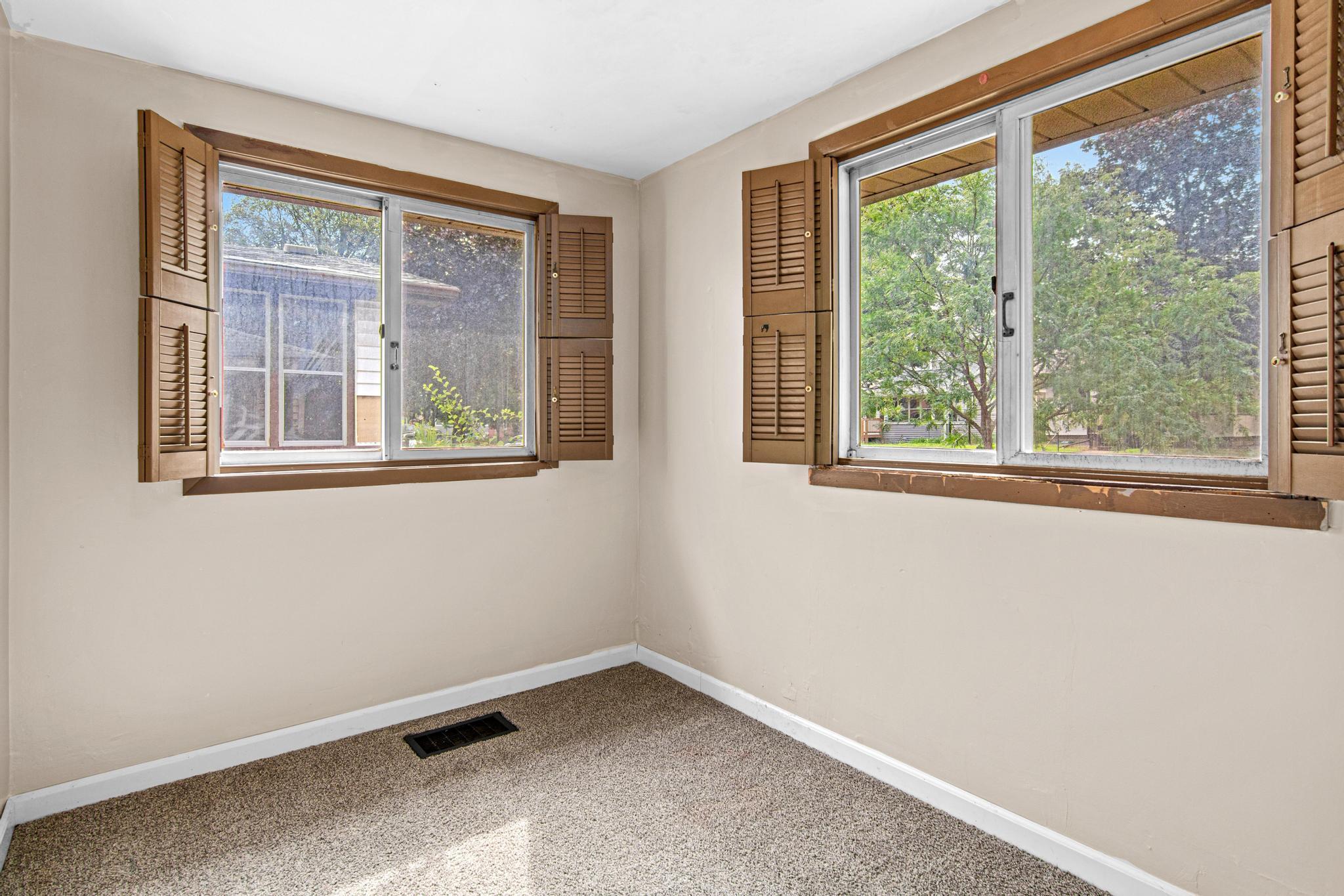 View of Residential at 971 Lawson Avenue, Saint Paul MN 55106, Saint Paul (15 of 33) - Mike Wilen | Minnesota Team Real Estate