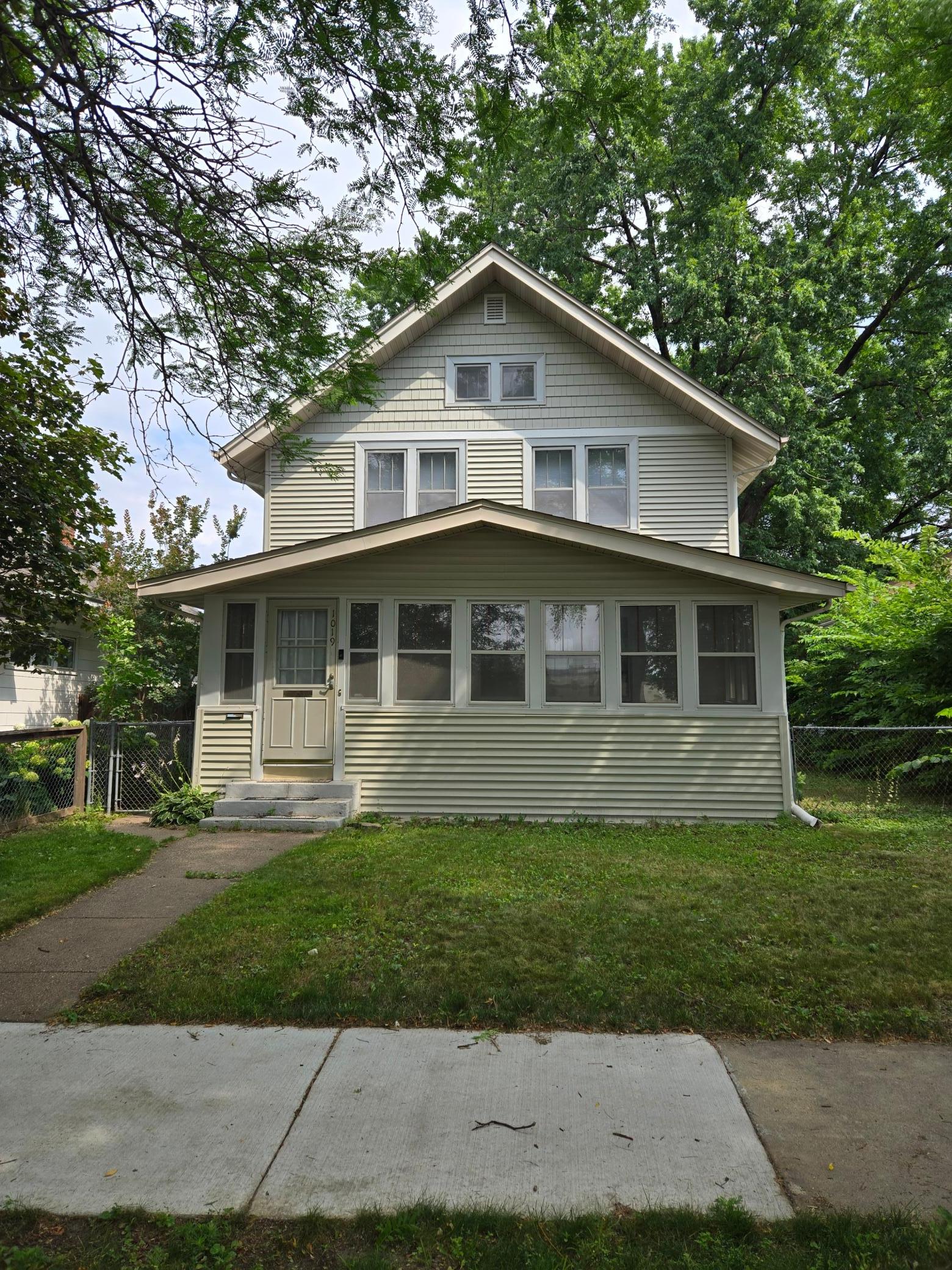 View of Residential at 1019 Sherburne Avenue, Saint Paul MN 55104, Saint Paul - Mike Wilen | Minnesota Team Real Estate