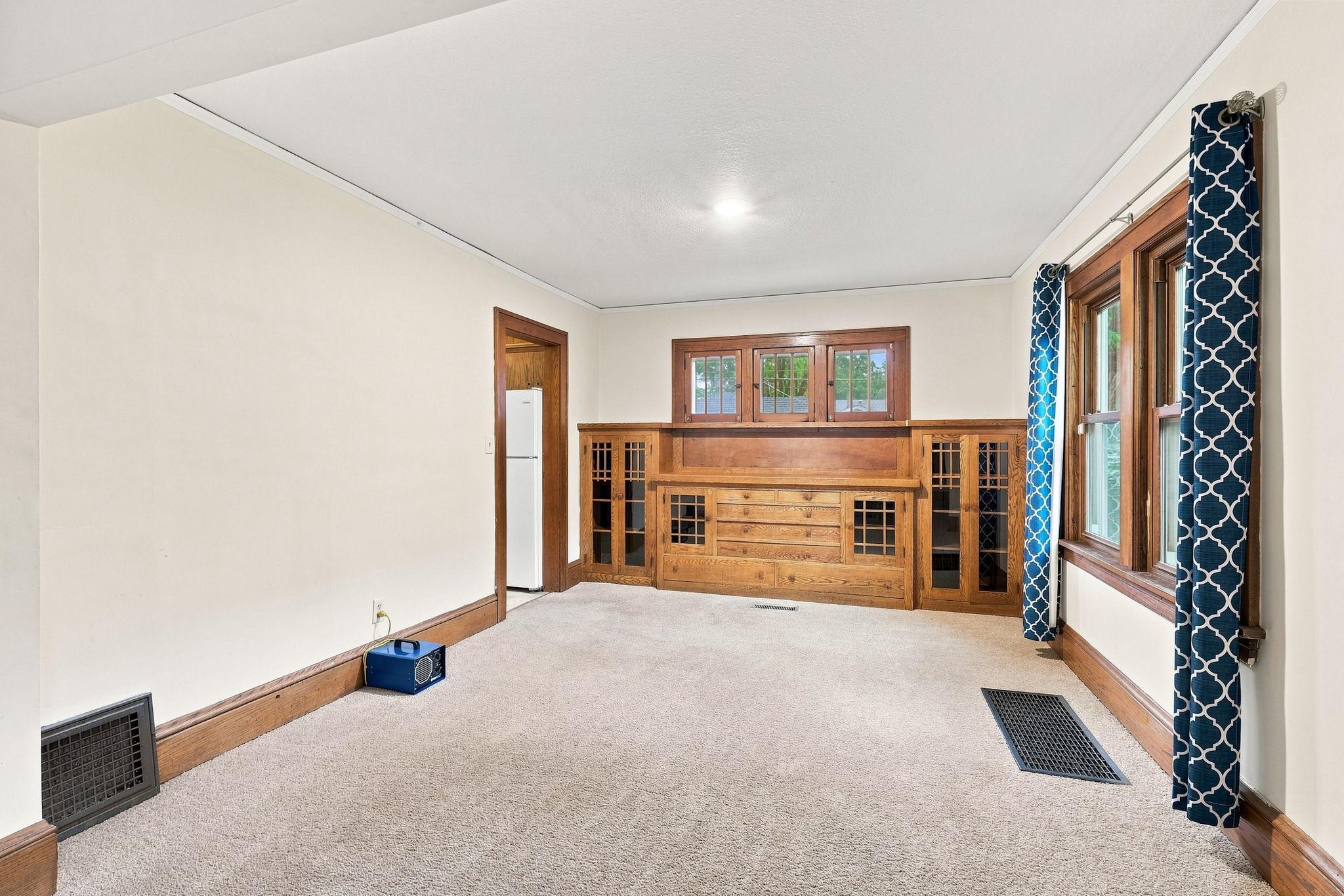 View of Residential at 1019 Sherburne Avenue, Saint Paul MN 55104, Saint Paul (7 of 20) - Mike Wilen | Minnesota Team Real Estate