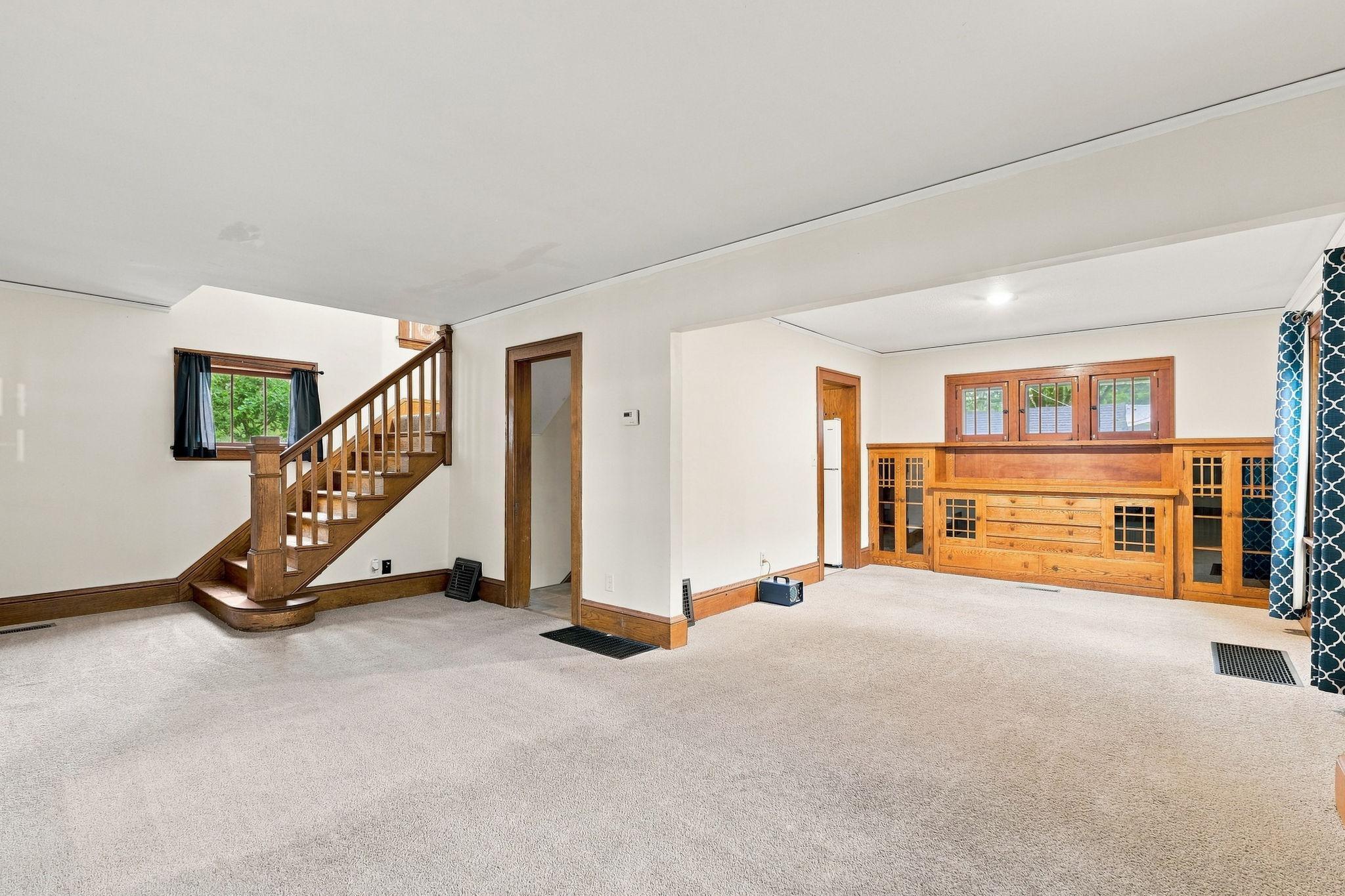 View of Residential at 1019 Sherburne Avenue, Saint Paul MN 55104, Saint Paul (5 of 20) - Mike Wilen | Minnesota Team Real Estate