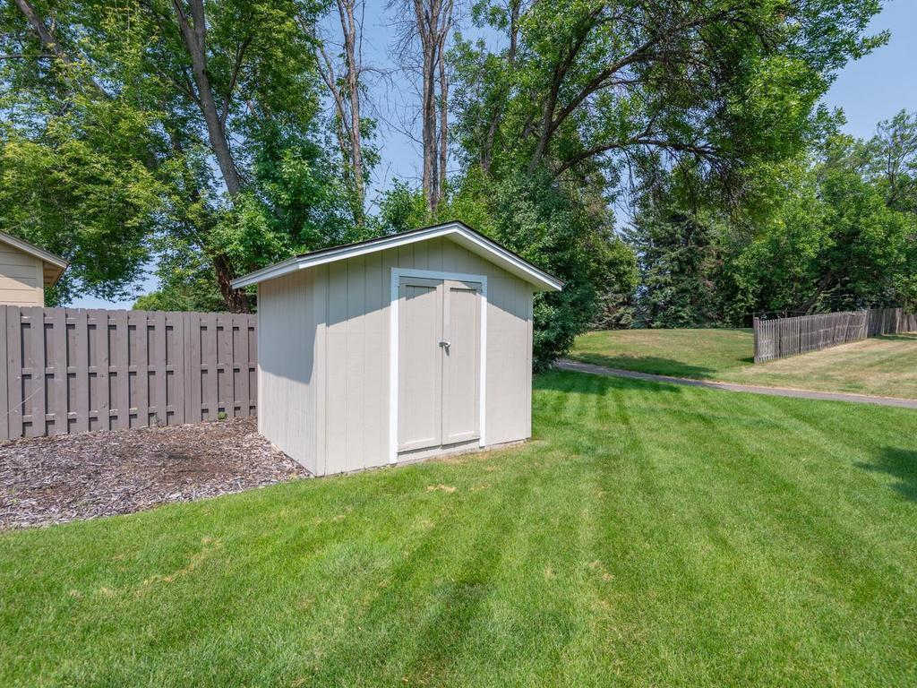 View of Residential at 7926 Chesshire Lane, Maple Grove MN 55311, Maple Grove (31 of 33) - Mike Wilen | Minnesota Team Real Estate