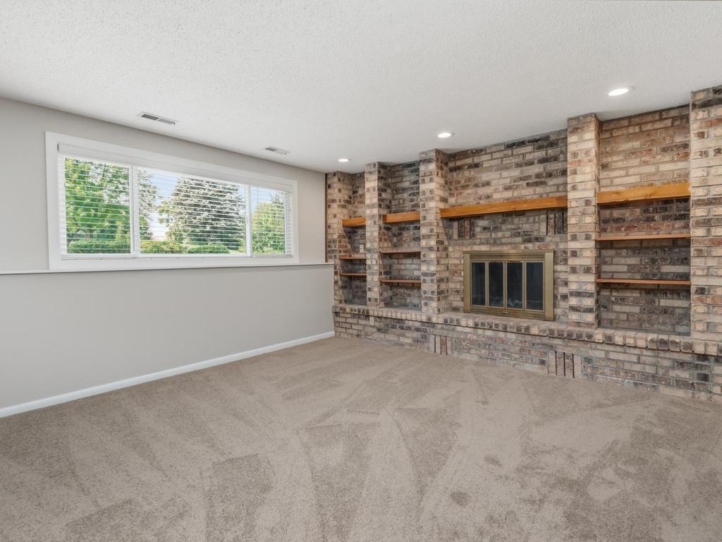 View of Residential at 7926 Chesshire Lane, Maple Grove MN 55311, Maple Grove (21 of 33) - Mike Wilen | Minnesota Team Real Estate