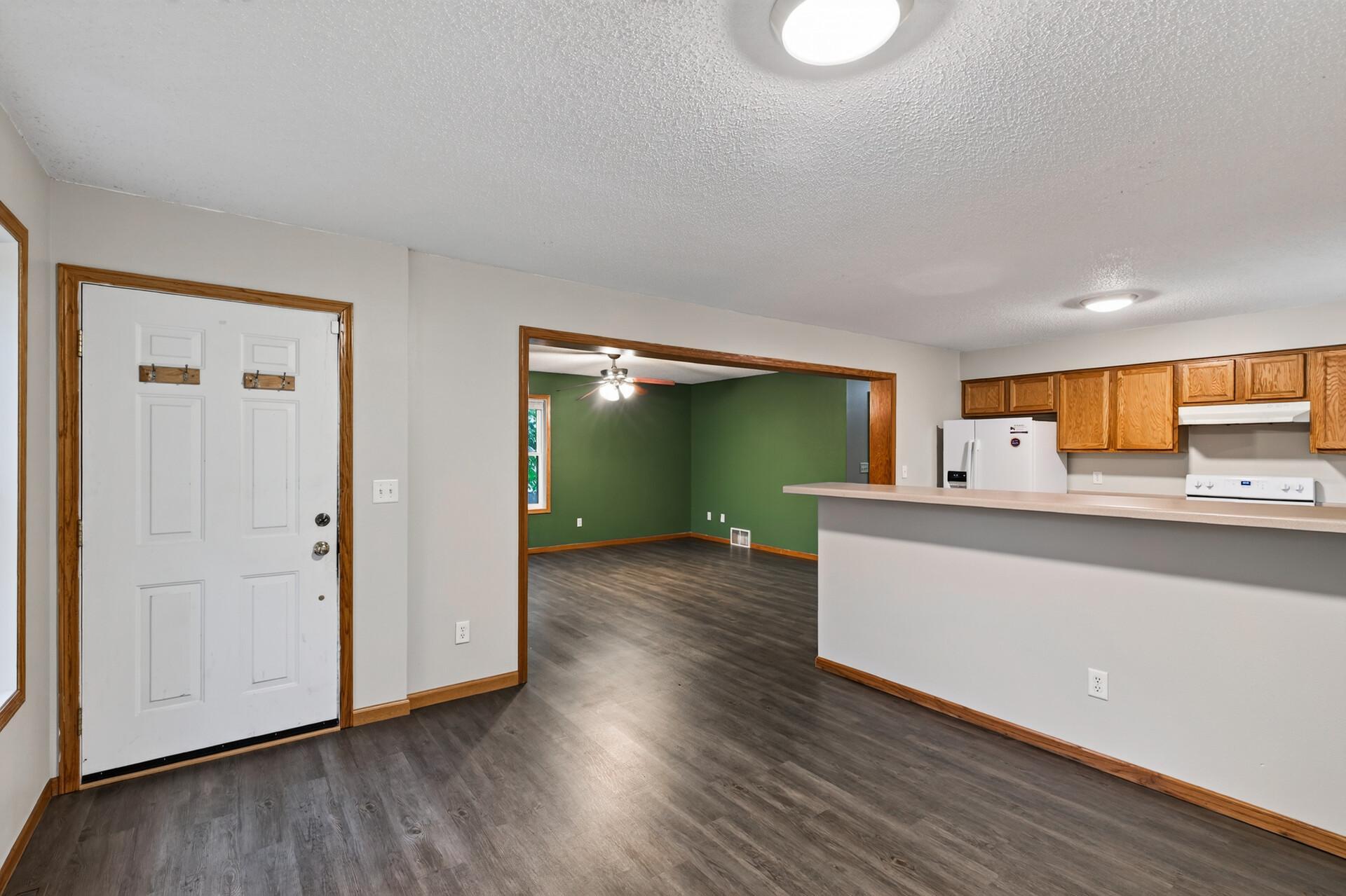 View of Residential at 2321 Lyndale Avenue, Minneapolis MN 55411, Minneapolis (3 of 29) - Mike Wilen | Minnesota Team Real Estate