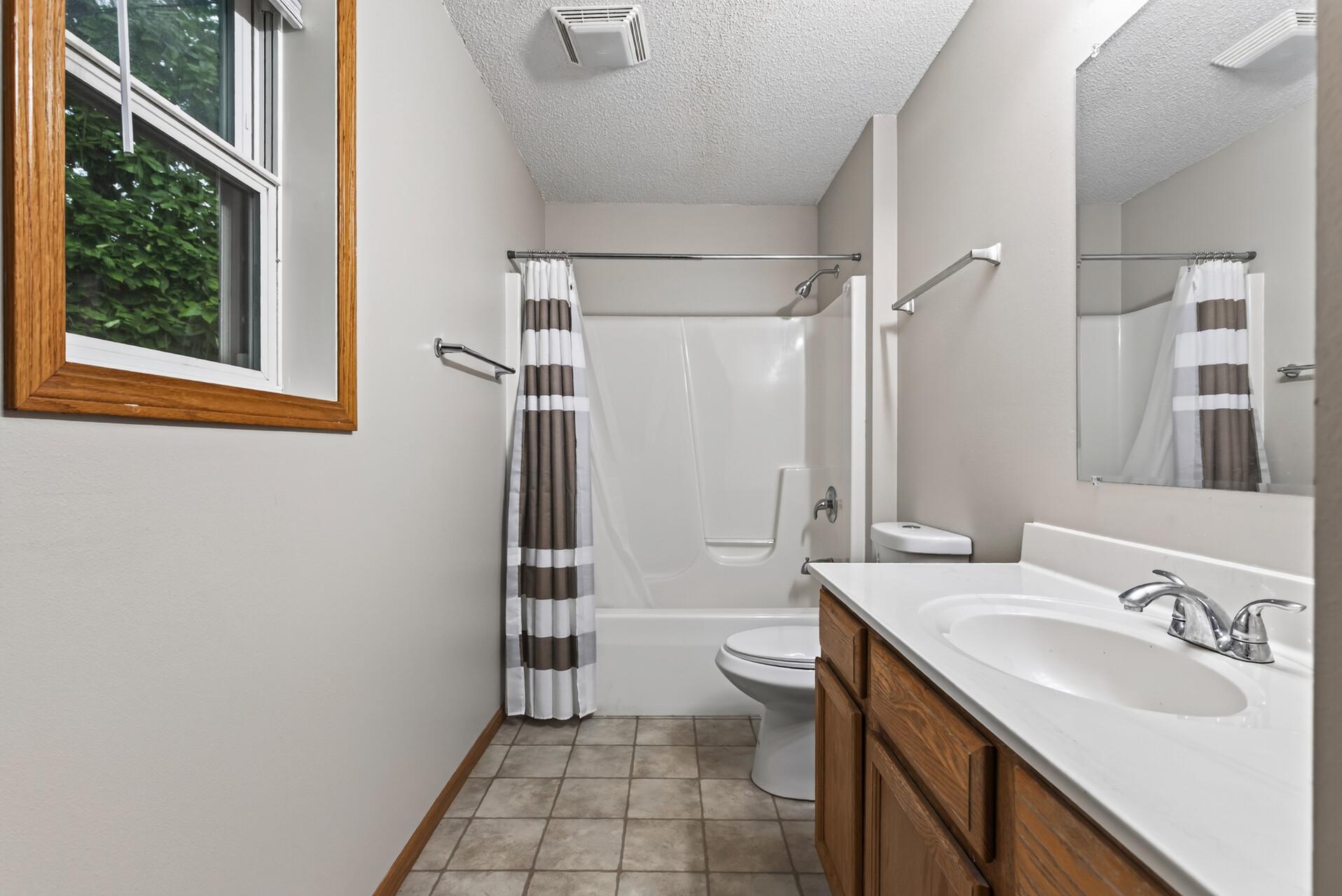 View of Residential at 2321 Lyndale Avenue, Minneapolis MN 55411, Minneapolis (14 of 29) - Mike Wilen | Minnesota Team Real Estate