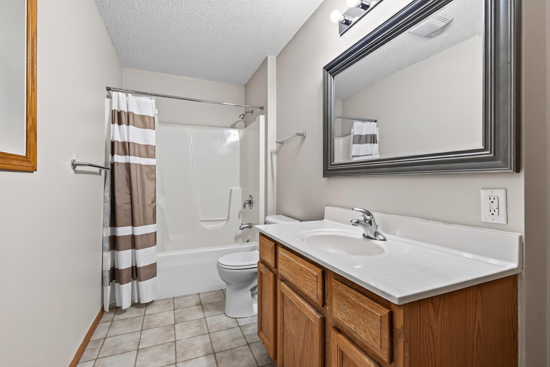 View of Residential at 2321 Lyndale Avenue, Minneapolis MN 55411, Minneapolis (16 of 29) - Mike Wilen | Minnesota Team Real Estate
