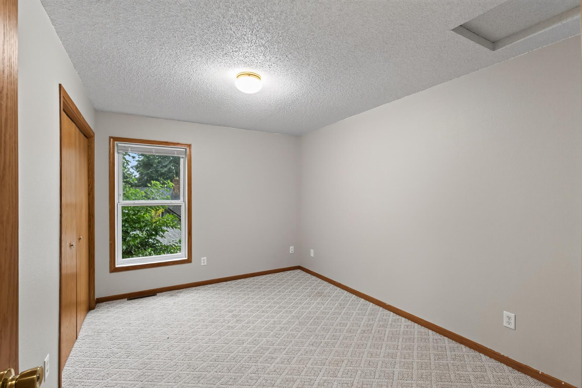 View of Residential at 2321 Lyndale Avenue, Minneapolis MN 55411, Minneapolis (18 of 29) - Mike Wilen | Minnesota Team Real Estate