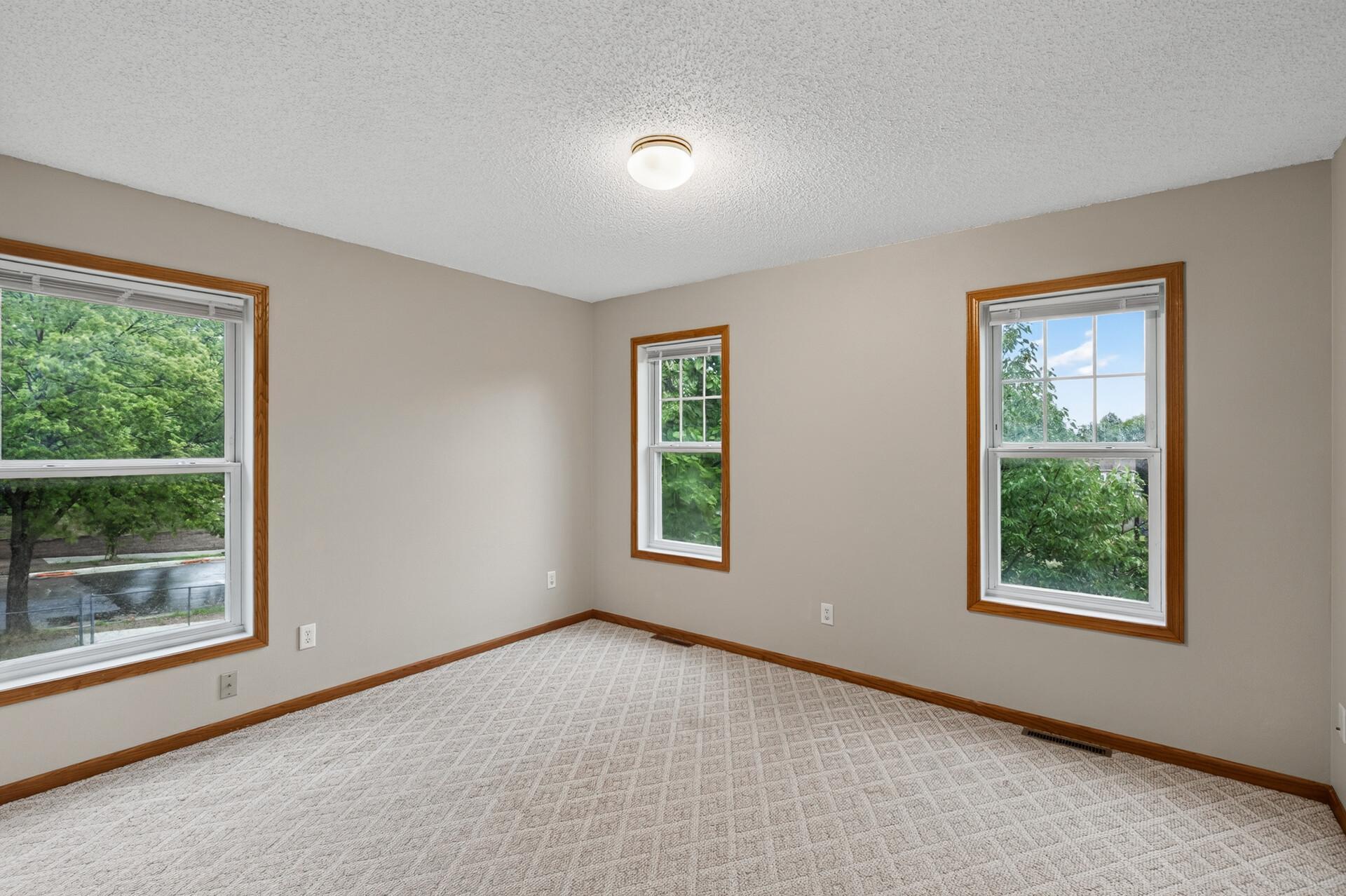 View of Residential at 2321 Lyndale Avenue, Minneapolis MN 55411, Minneapolis (21 of 29) - Mike Wilen | Minnesota Team Real Estate