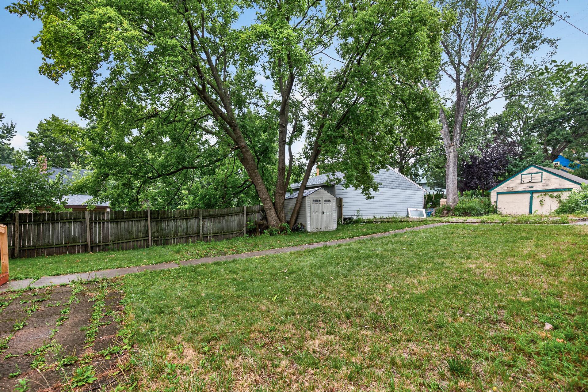 View of Residential at 2321 Lyndale Avenue, Minneapolis MN 55411, Minneapolis (27 of 29) - Mike Wilen | Minnesota Team Real Estate
