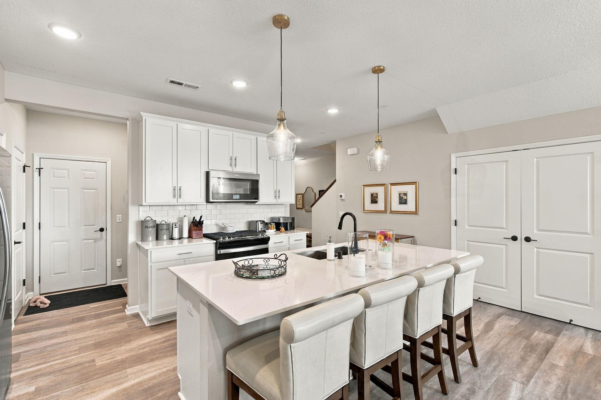 View of Residential at 11271 Brookview Road, Woodbury MN 55129, Woodbury (12 of 47) - Mike Wilen | Minnesota Team Real Estate