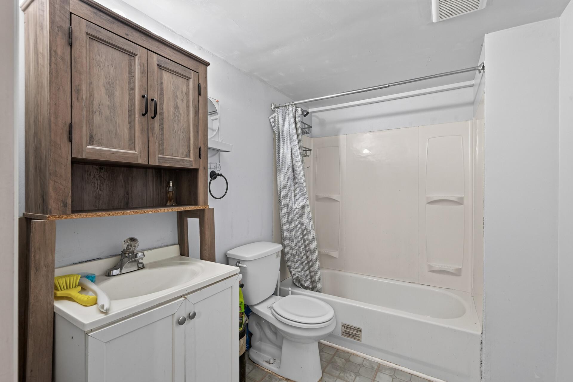 View of Residential at 5111 James Avenue, Minneapolis MN 55430, Minneapolis (18 of 24) - Mike Wilen | Minnesota Team Real Estate