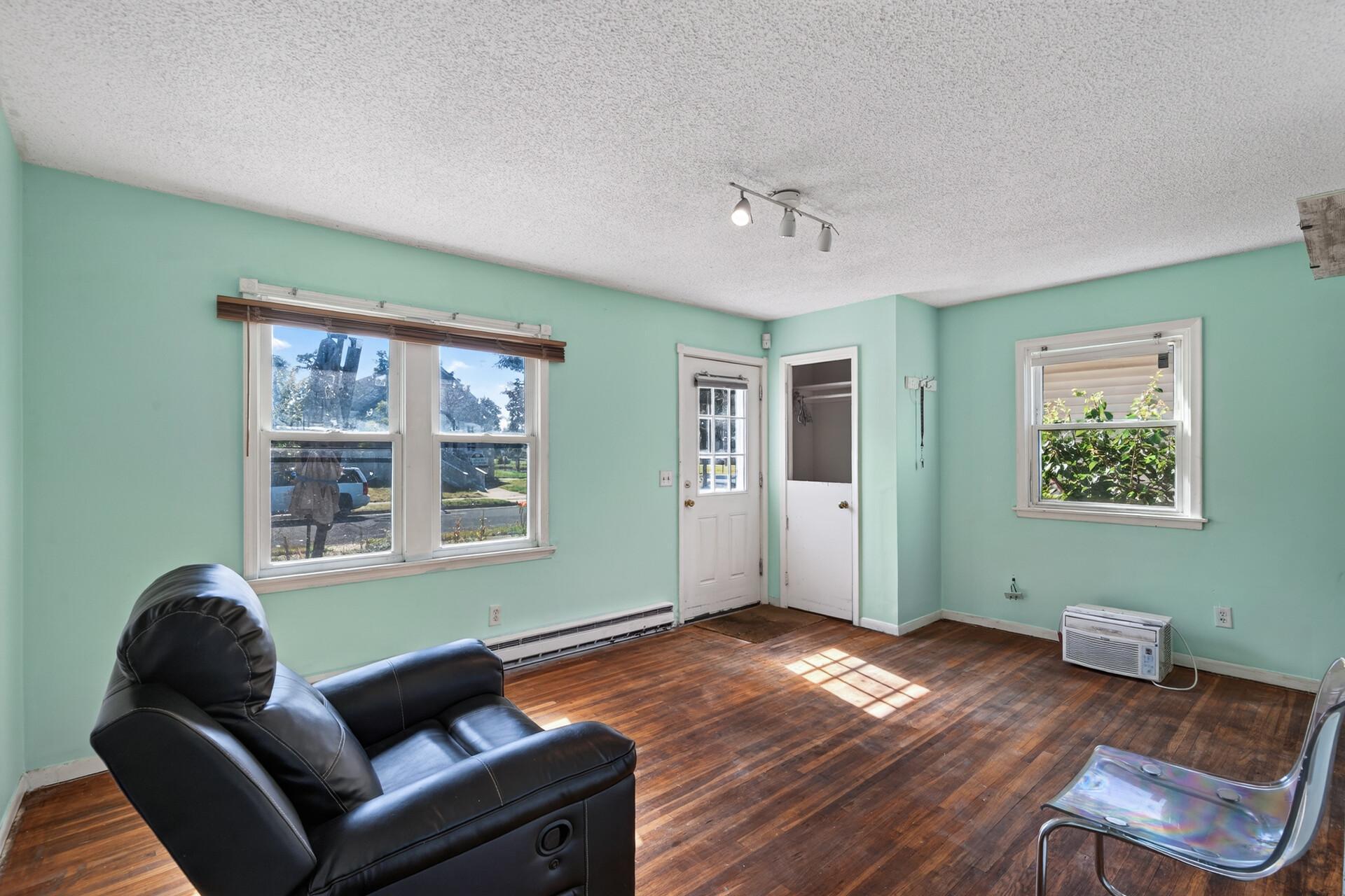 View of Residential at 5111 James Avenue, Minneapolis MN 55430, Minneapolis (5 of 24) - Mike Wilen | Minnesota Team Real Estate