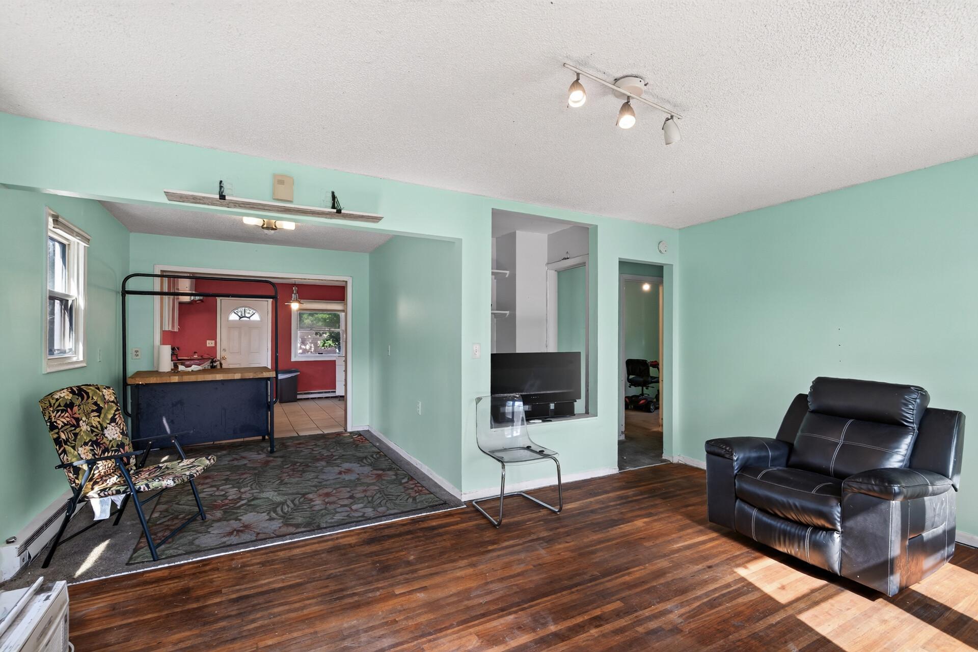 View of Residential at 5111 James Avenue, Minneapolis MN 55430, Minneapolis (4 of 24) - Mike Wilen | Minnesota Team Real Estate