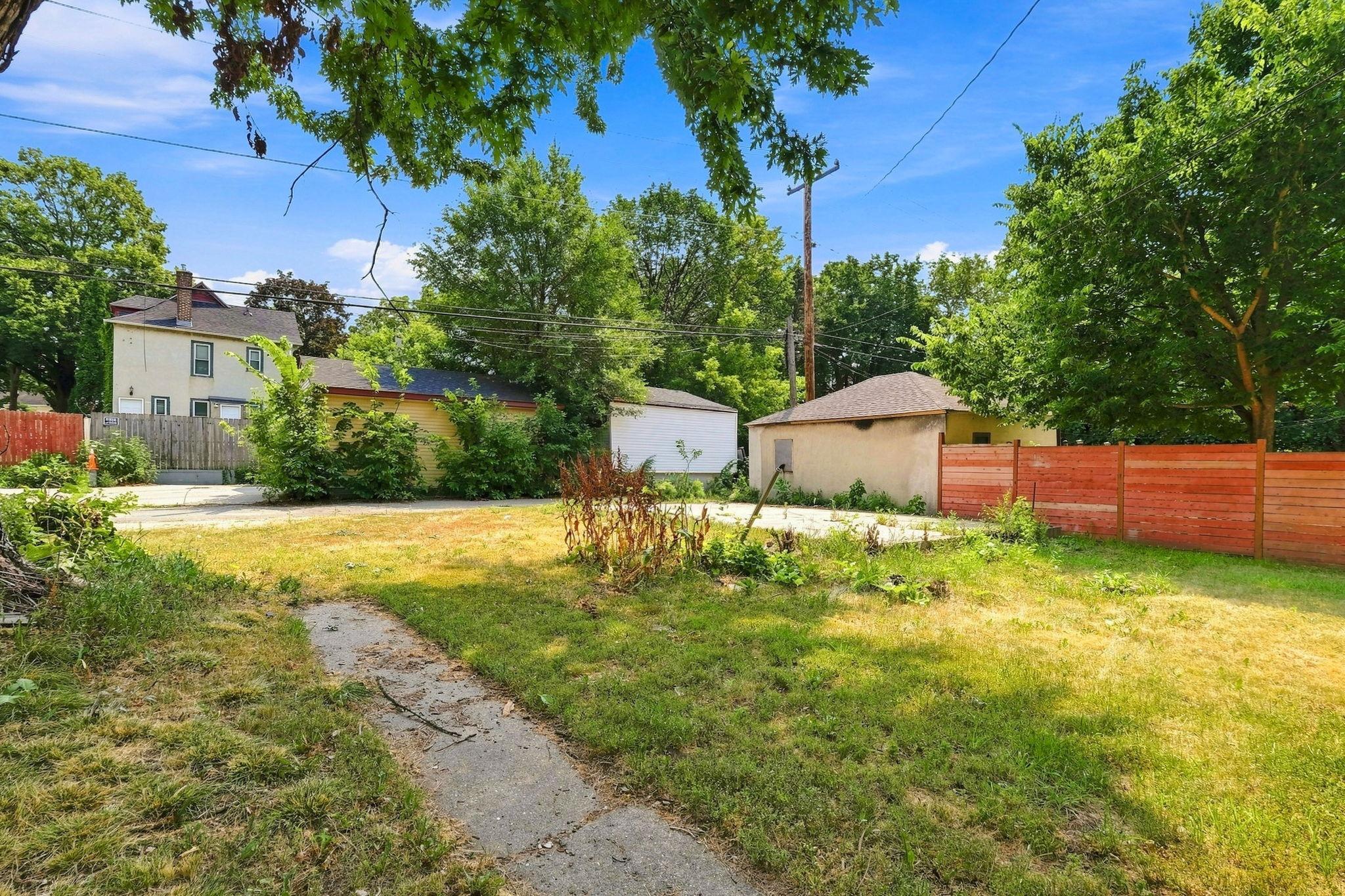 View of Residential Income at 2410 James Avenue, Minneapolis MN 55411, Minneapolis (30 of 35) - Mike Wilen | Minnesota Team Real Estate