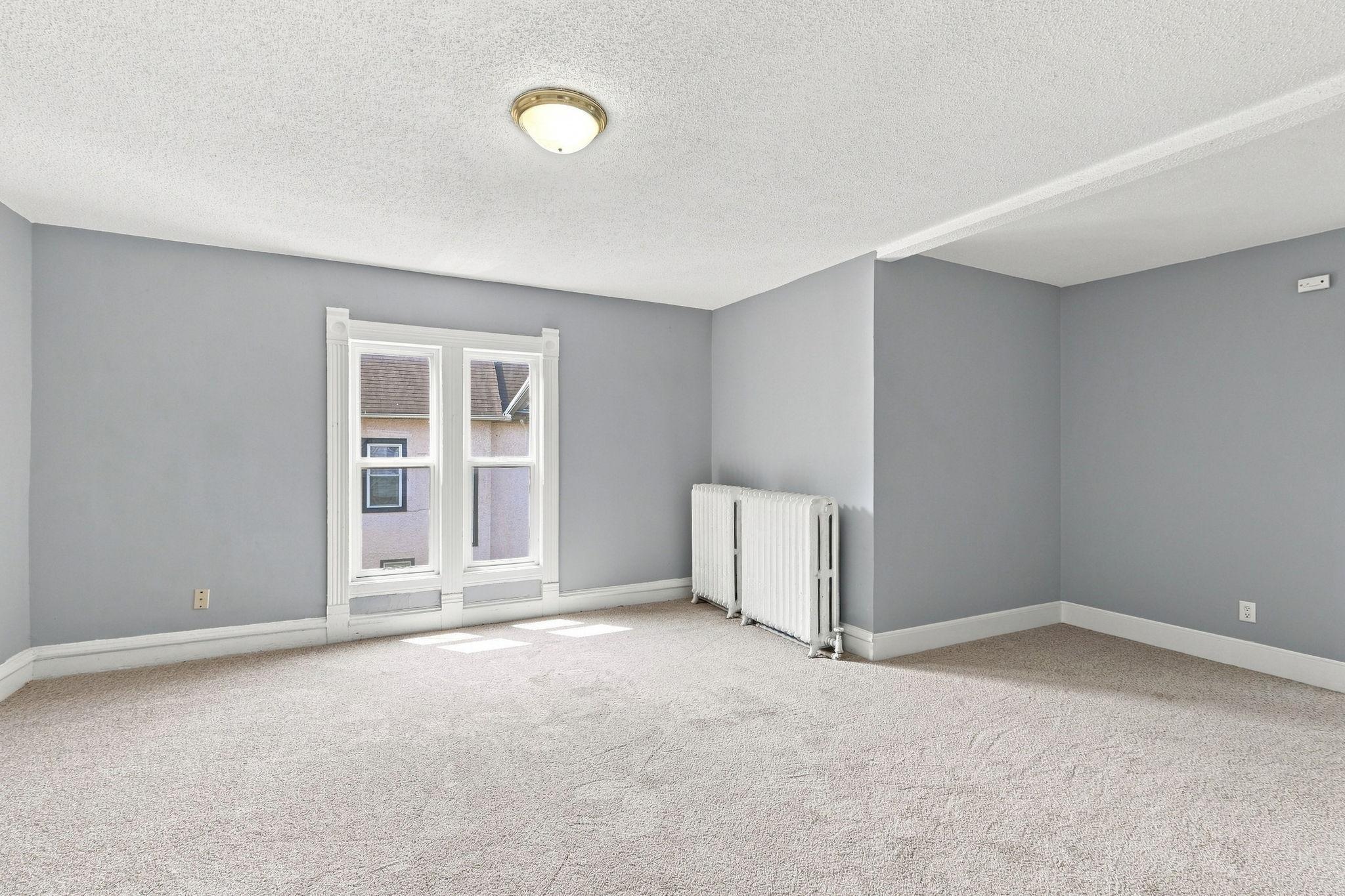 View of Residential Income at 2410 James Avenue, Minneapolis MN 55411, Minneapolis (26 of 35) - Mike Wilen | Minnesota Team Real Estate