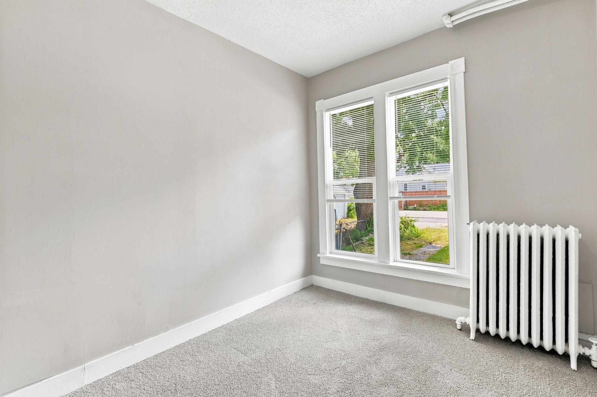 View of Residential Income at 2410 James Avenue, Minneapolis MN 55411, Minneapolis (11 of 35) - Mike Wilen | Minnesota Team Real Estate