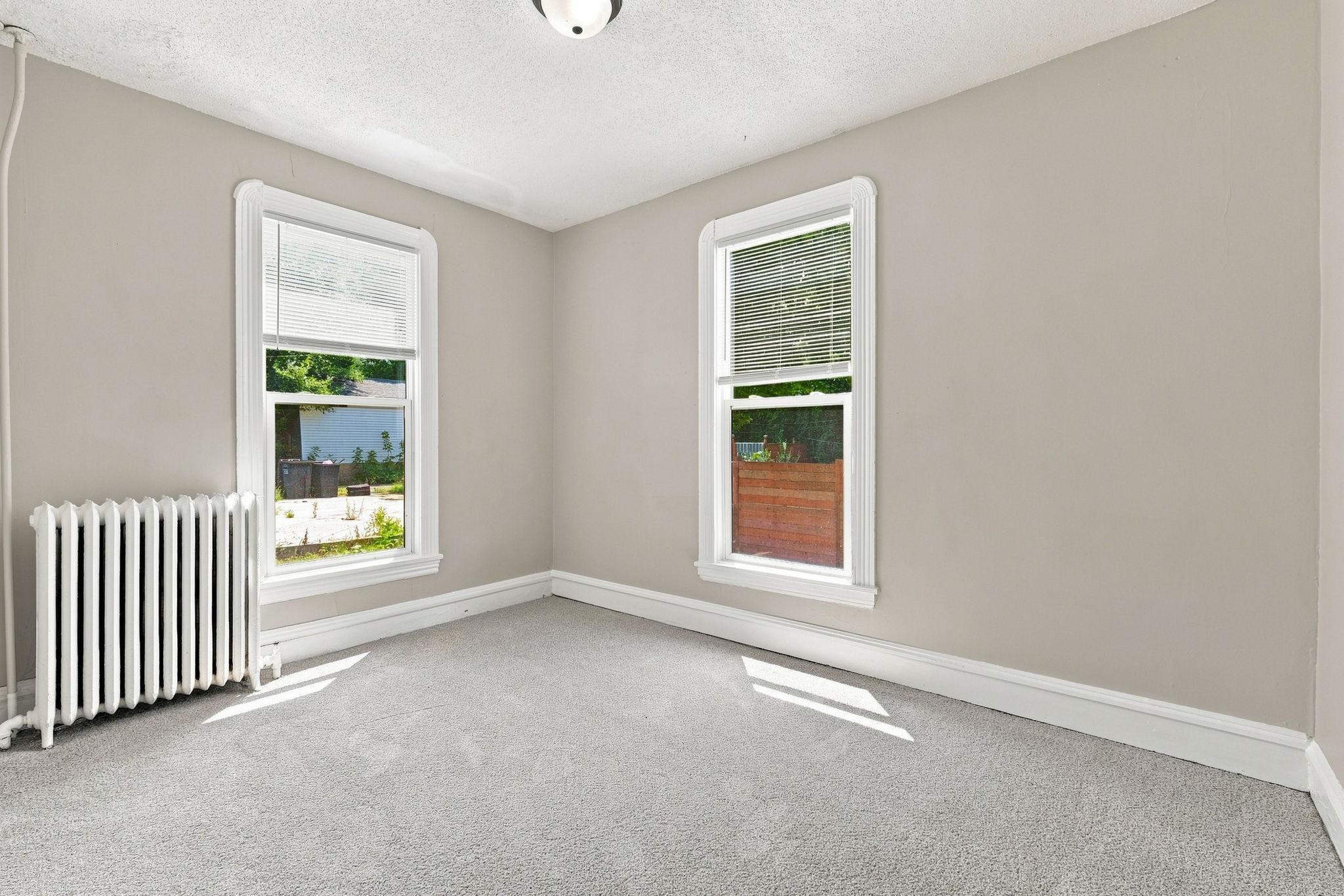 View of Residential Income at 2410 James Avenue, Minneapolis MN 55411, Minneapolis (10 of 35) - Mike Wilen | Minnesota Team Real Estate
