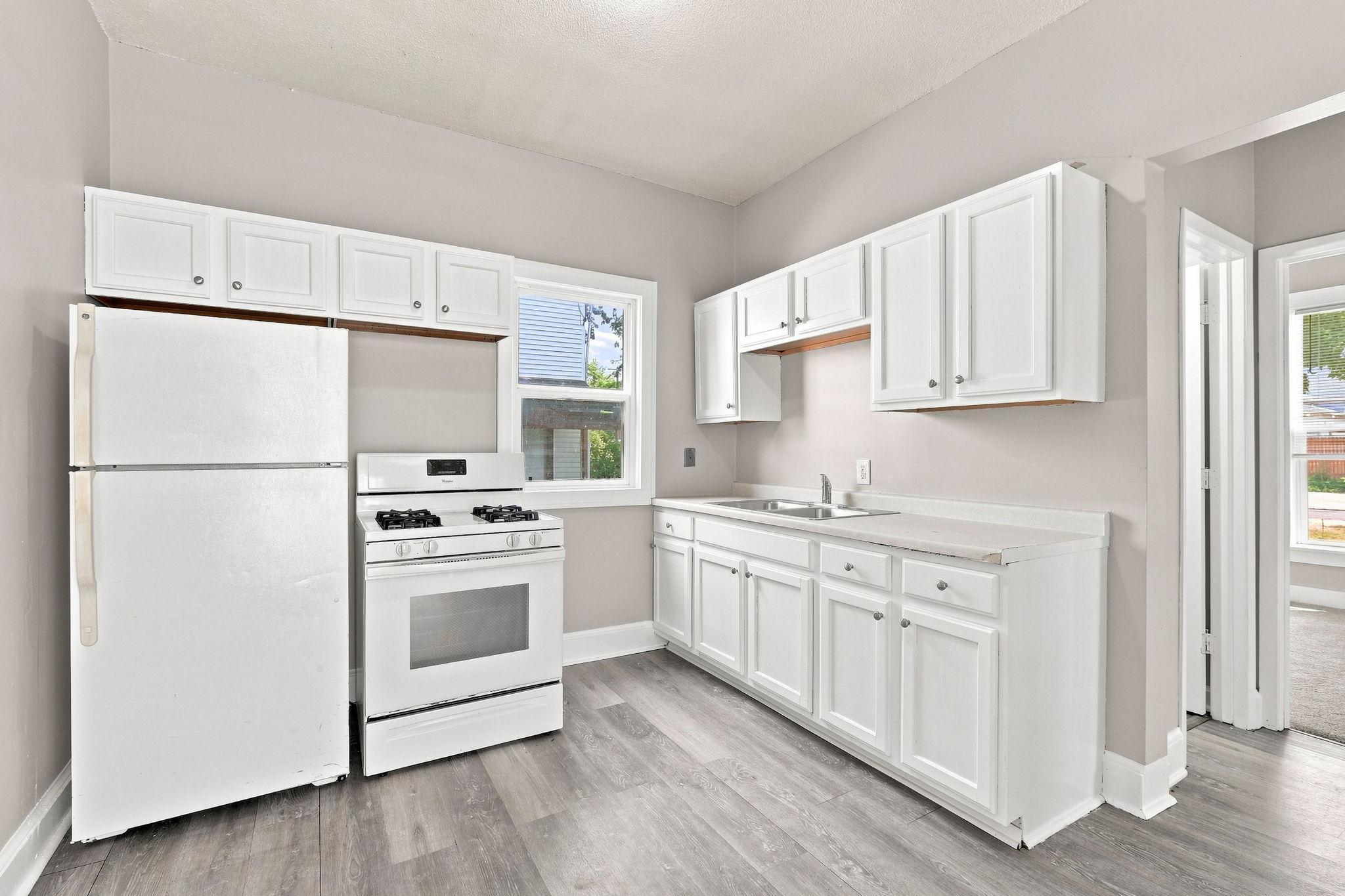 View of Residential Income at 2410 James Avenue, Minneapolis MN 55411, Minneapolis (8 of 35) - Mike Wilen | Minnesota Team Real Estate