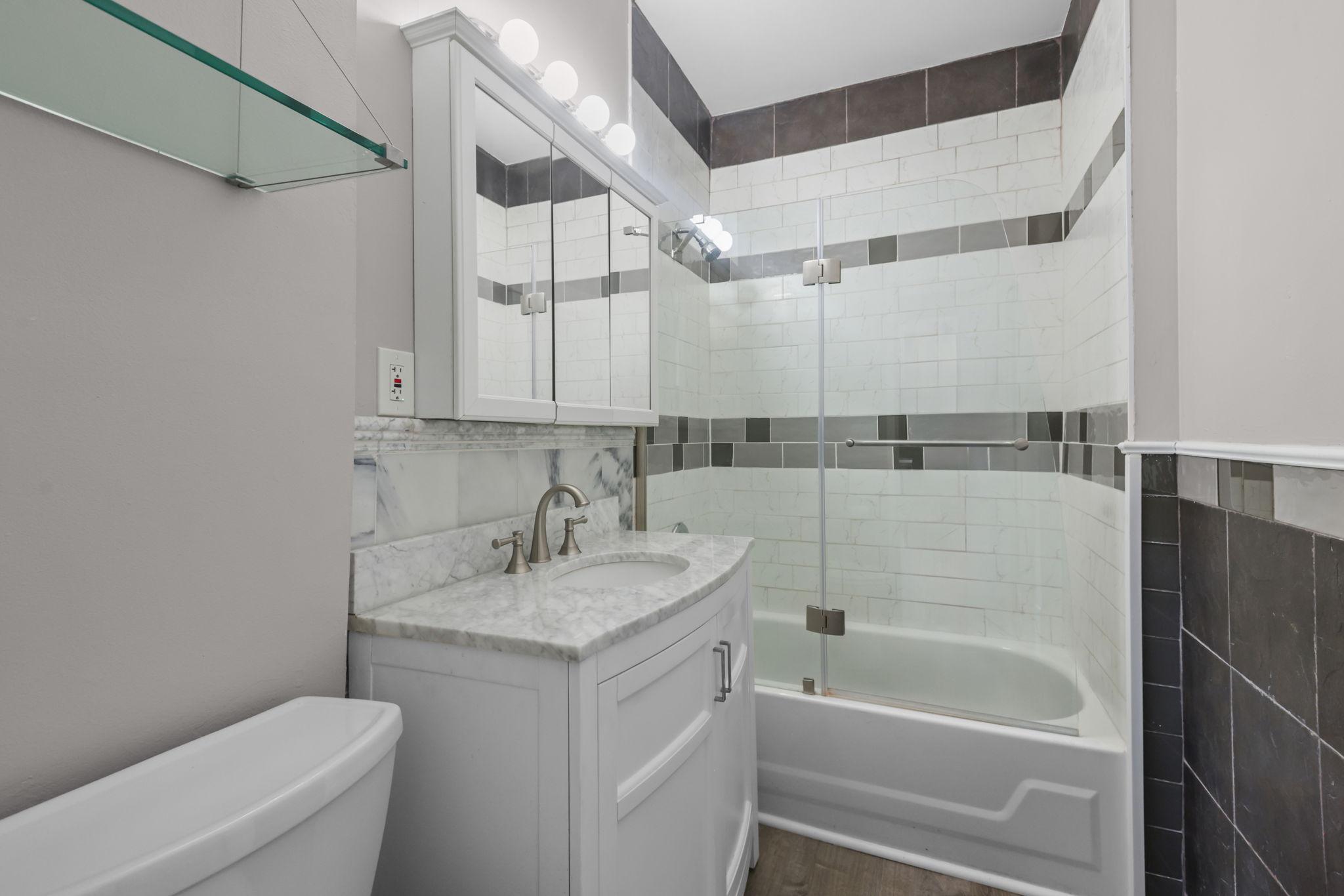 View of Residential at 712 24th Avenue, Minneapolis MN 55418, Minneapolis (16 of 32) - Mike Wilen | Minnesota Team Real Estate