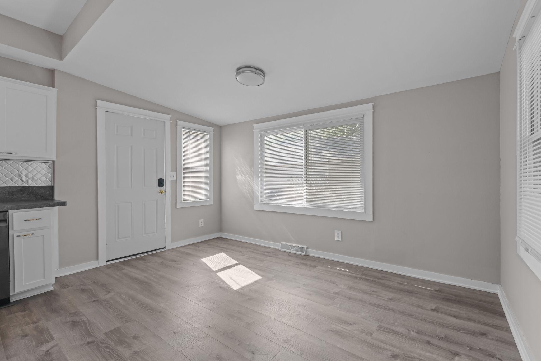 View of Residential at 712 24th Avenue, Minneapolis MN 55418, Minneapolis (9 of 32) - Mike Wilen | Minnesota Team Real Estate