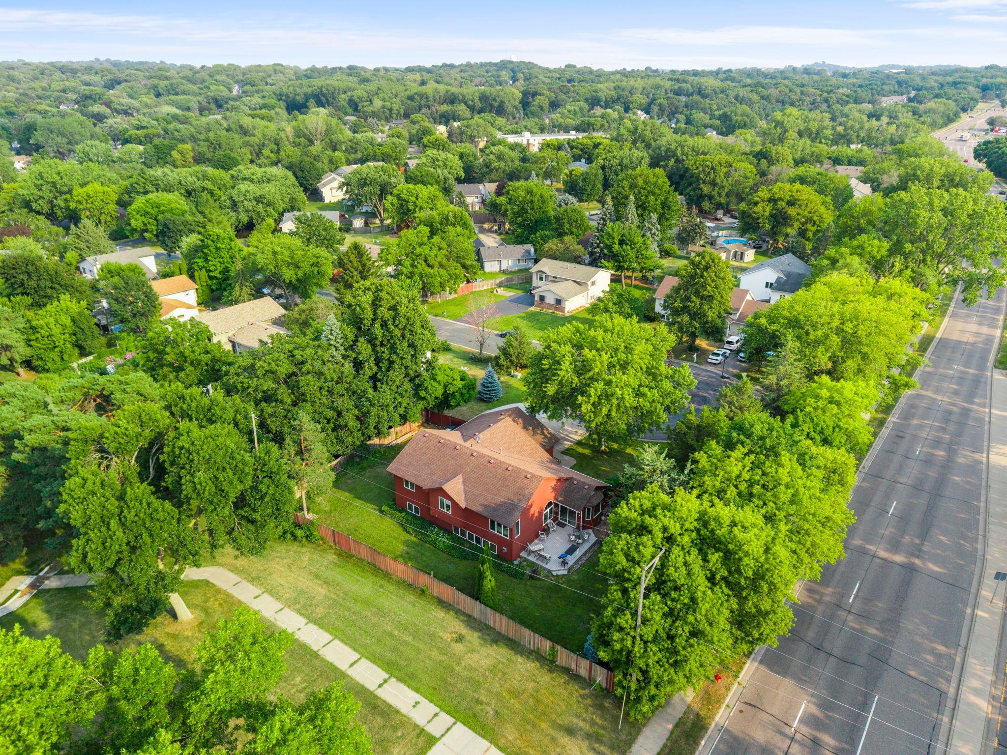 View of Residential at 1820 Slater Lane, Burnsville MN 55337, Burnsville (49 of 55) - Mike Wilen | Minnesota Team Real Estate