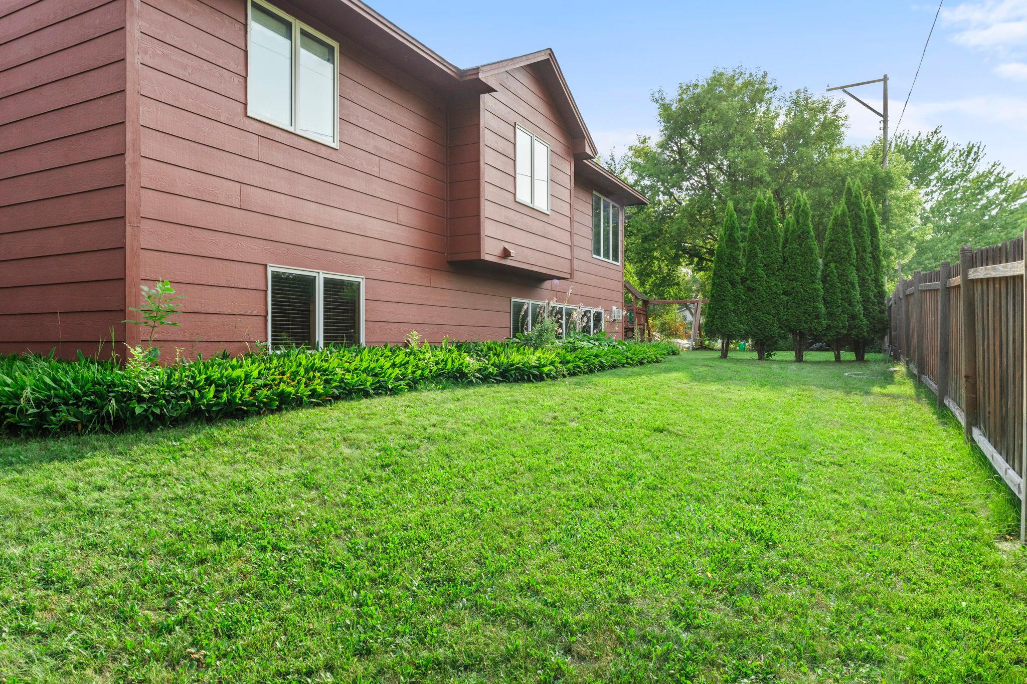 View of Residential at 1820 Slater Lane, Burnsville MN 55337, Burnsville (46 of 55) - Mike Wilen | Minnesota Team Real Estate
