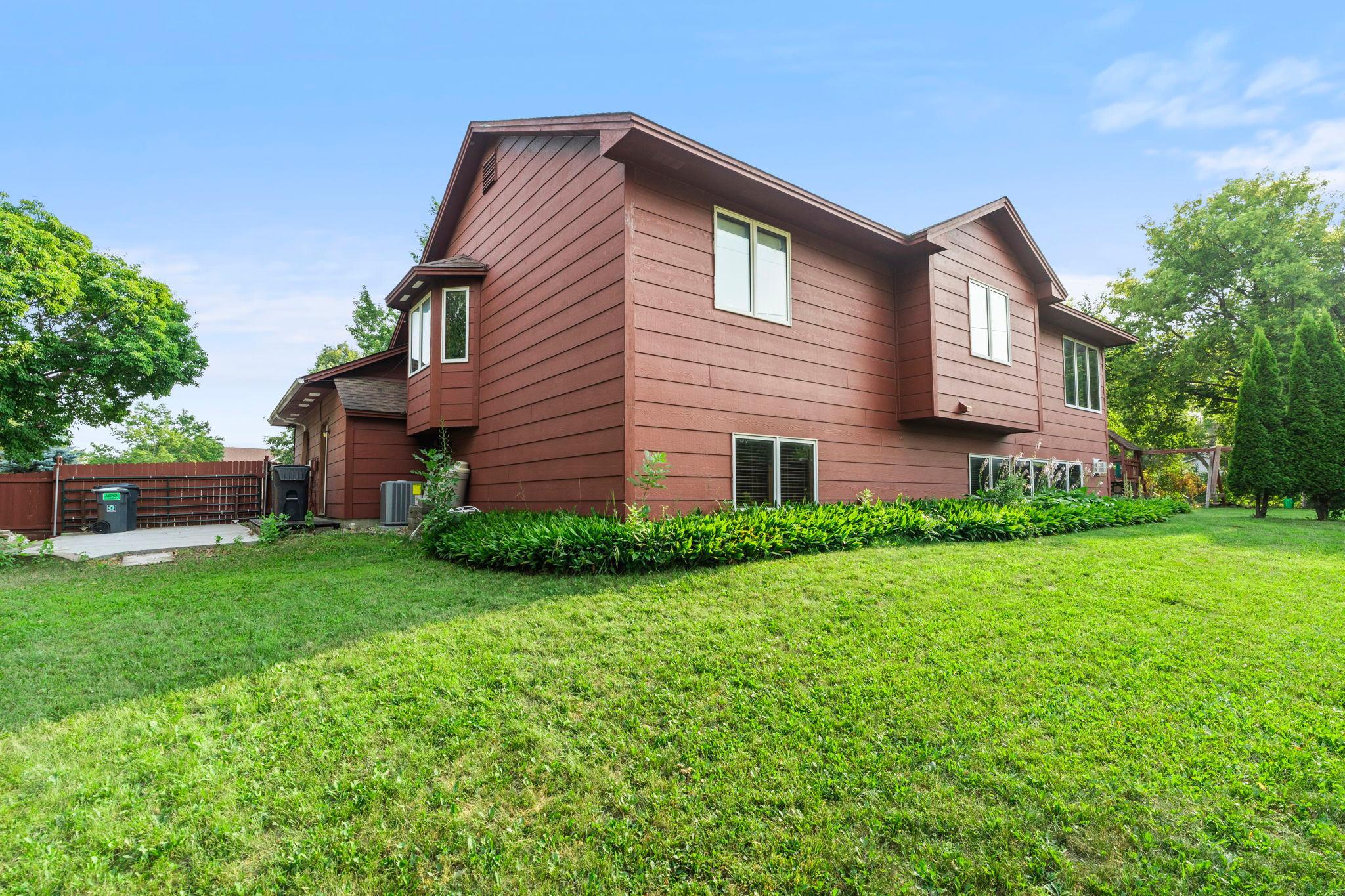 View of Residential at 1820 Slater Lane, Burnsville MN 55337, Burnsville (45 of 55) - Mike Wilen | Minnesota Team Real Estate