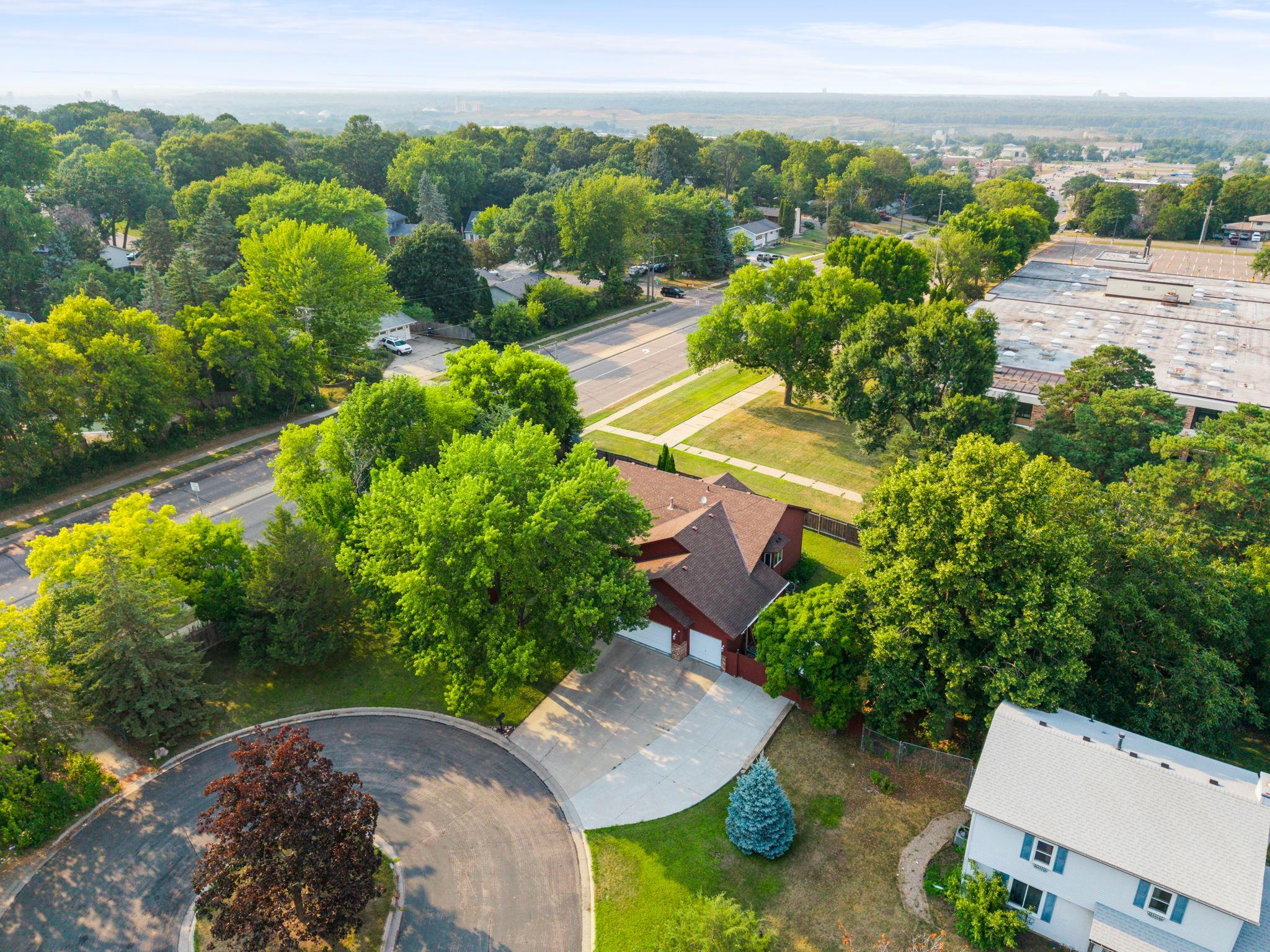 View of Residential at 1820 Slater Lane, Burnsville MN 55337, Burnsville (35 of 55) - Mike Wilen | Minnesota Team Real Estate