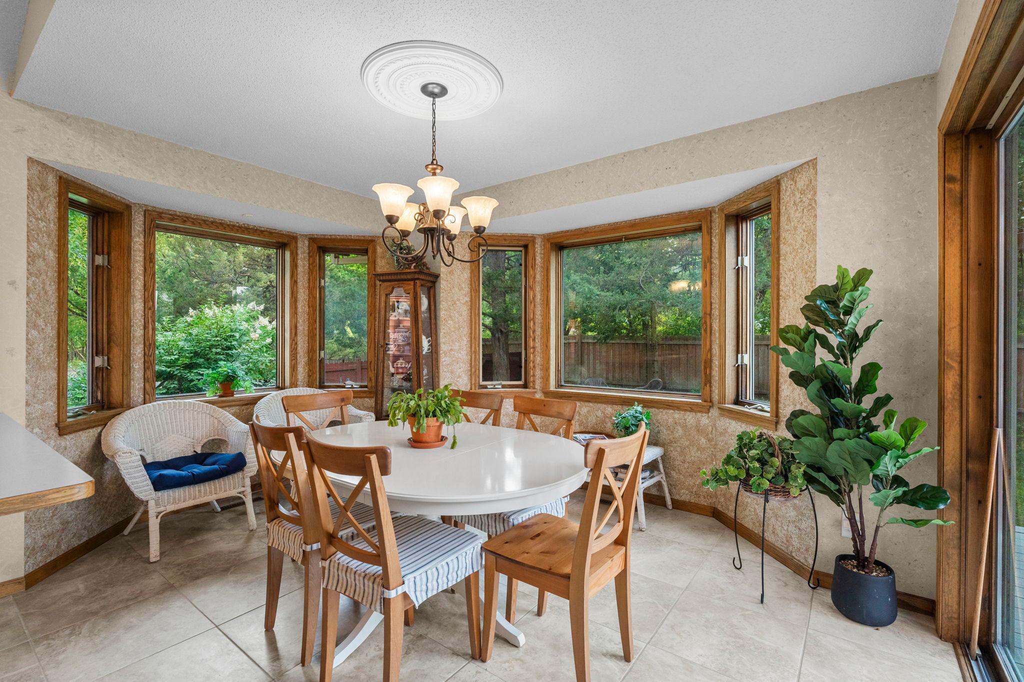 View of Residential at 1820 Slater Lane, Burnsville MN 55337, Burnsville (9 of 55) - Mike Wilen | Minnesota Team Real Estate