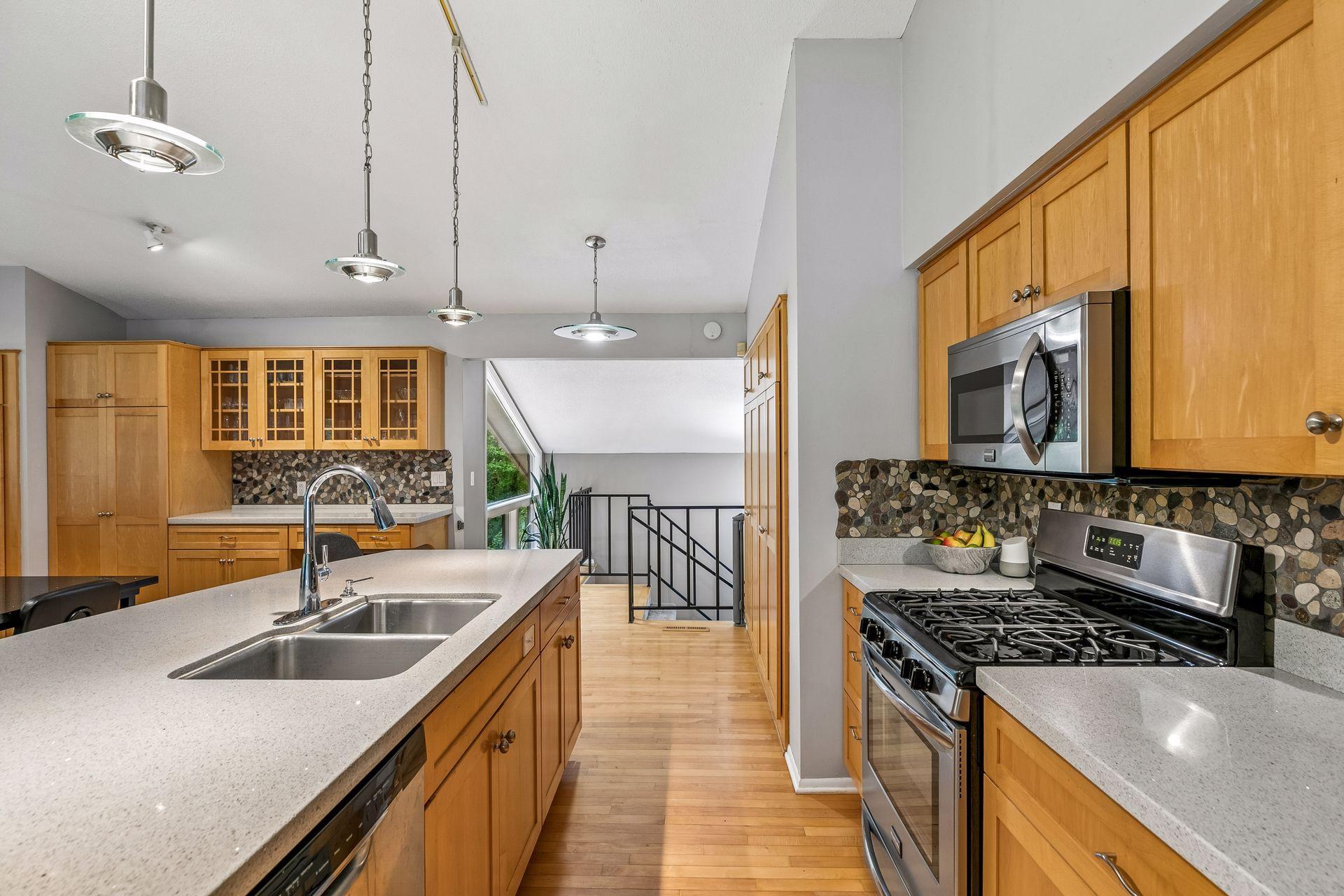 View of Residential at 15 High Circle Way, North Oaks MN 55127, North Oaks (9 of 53) - Mike Wilen | Minnesota Team Real Estate