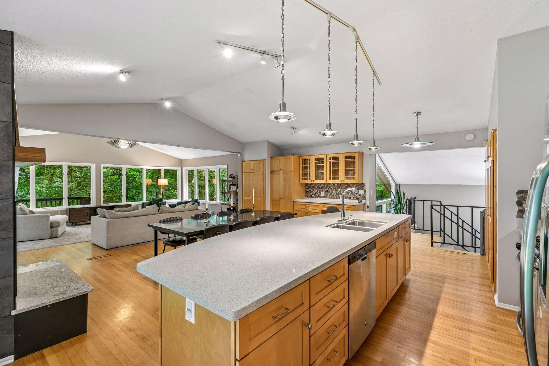 View of Residential at 15 High Circle Way, North Oaks MN 55127, North Oaks (10 of 53) - Mike Wilen | Minnesota Team Real Estate