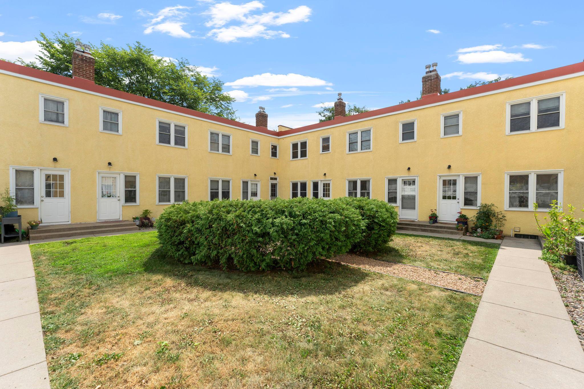 View of Residential at 2037 Montreal Avenue, Saint Paul MN 55116, Saint Paul (16 of 20) - Mike Wilen | Minnesota Team Real Estate