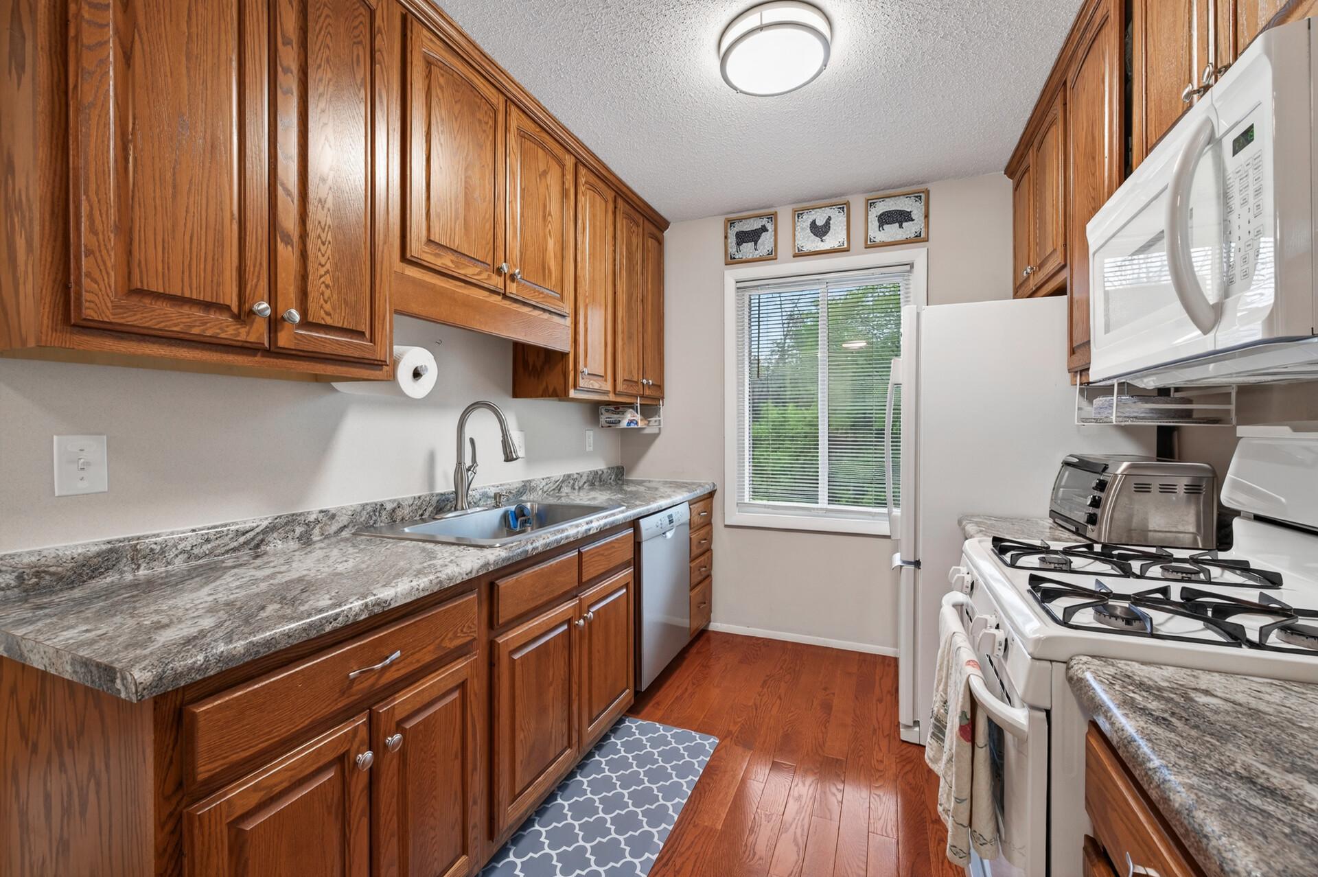 View of Residential at 10840 Rockford Road #308, Plymouth MN 55442, Plymouth (9 of 24) - Mike Wilen | Minnesota Team Real Estate
