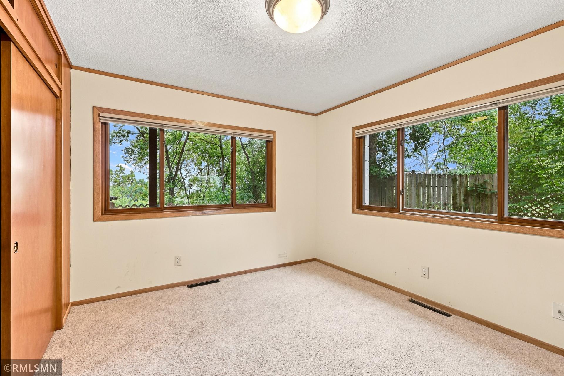 View of Residential at 44 Miller Crest Lane, Saint Paul MN 55106, Saint Paul (53 of 84) - Mike Wilen | Minnesota Team Real Estate