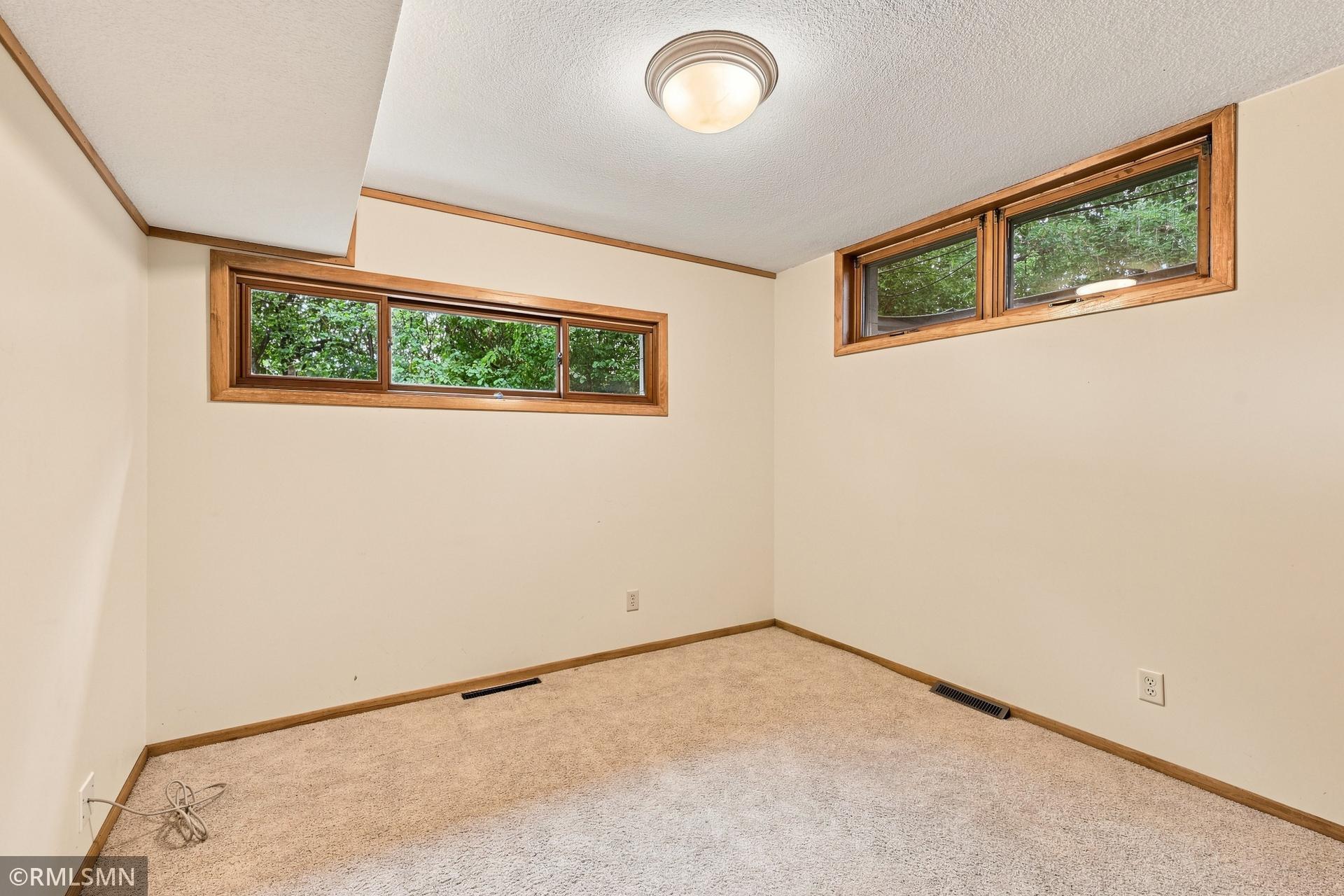 View of Residential at 44 Miller Crest Lane, Saint Paul MN 55106, Saint Paul (55 of 84) - Mike Wilen | Minnesota Team Real Estate