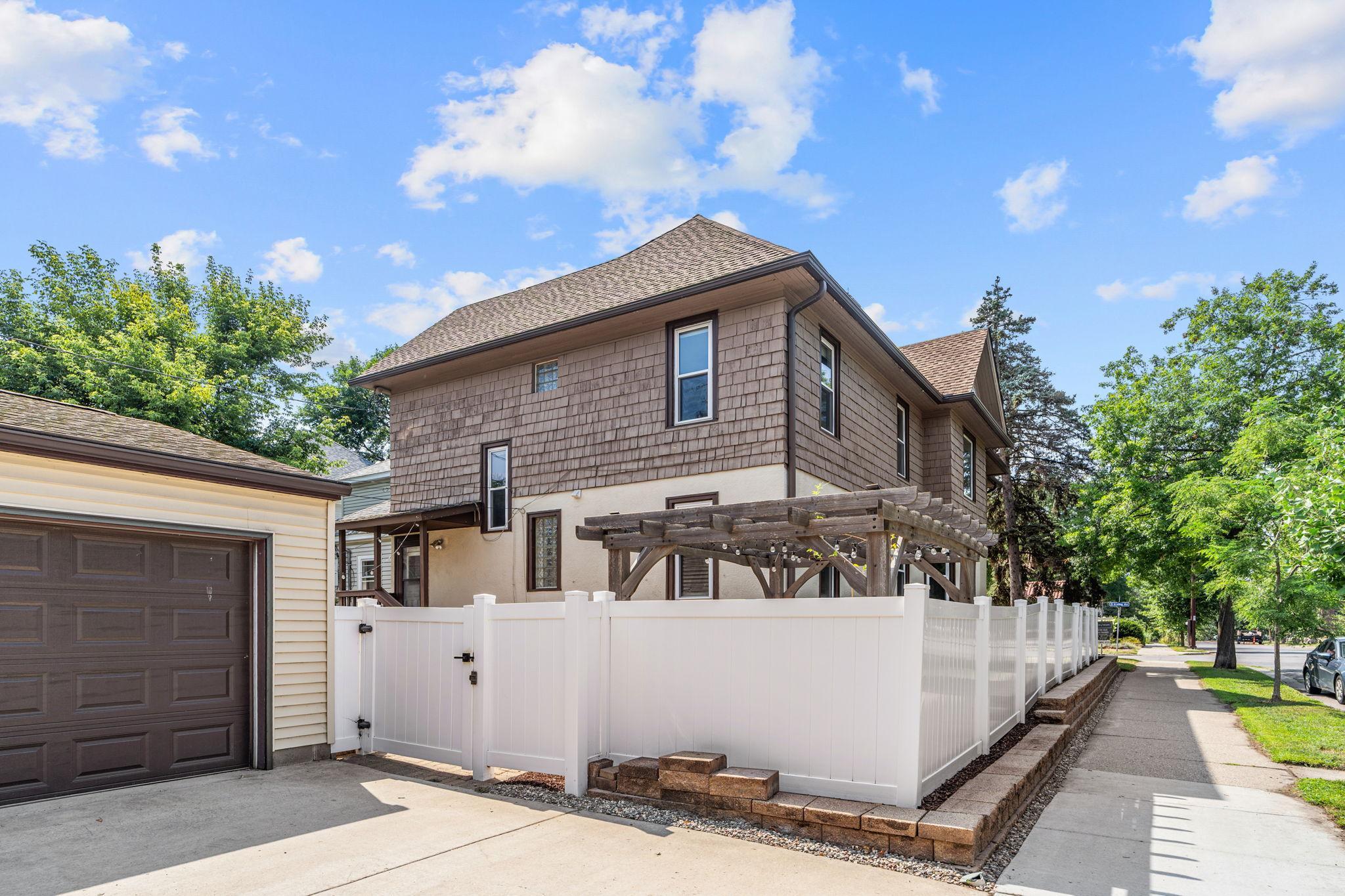 View of Residential Income at 3301 Irving Avenue, Minneapolis MN 55408, Minneapolis (31 of 35) - Mike Wilen | Minnesota Team Real Estate