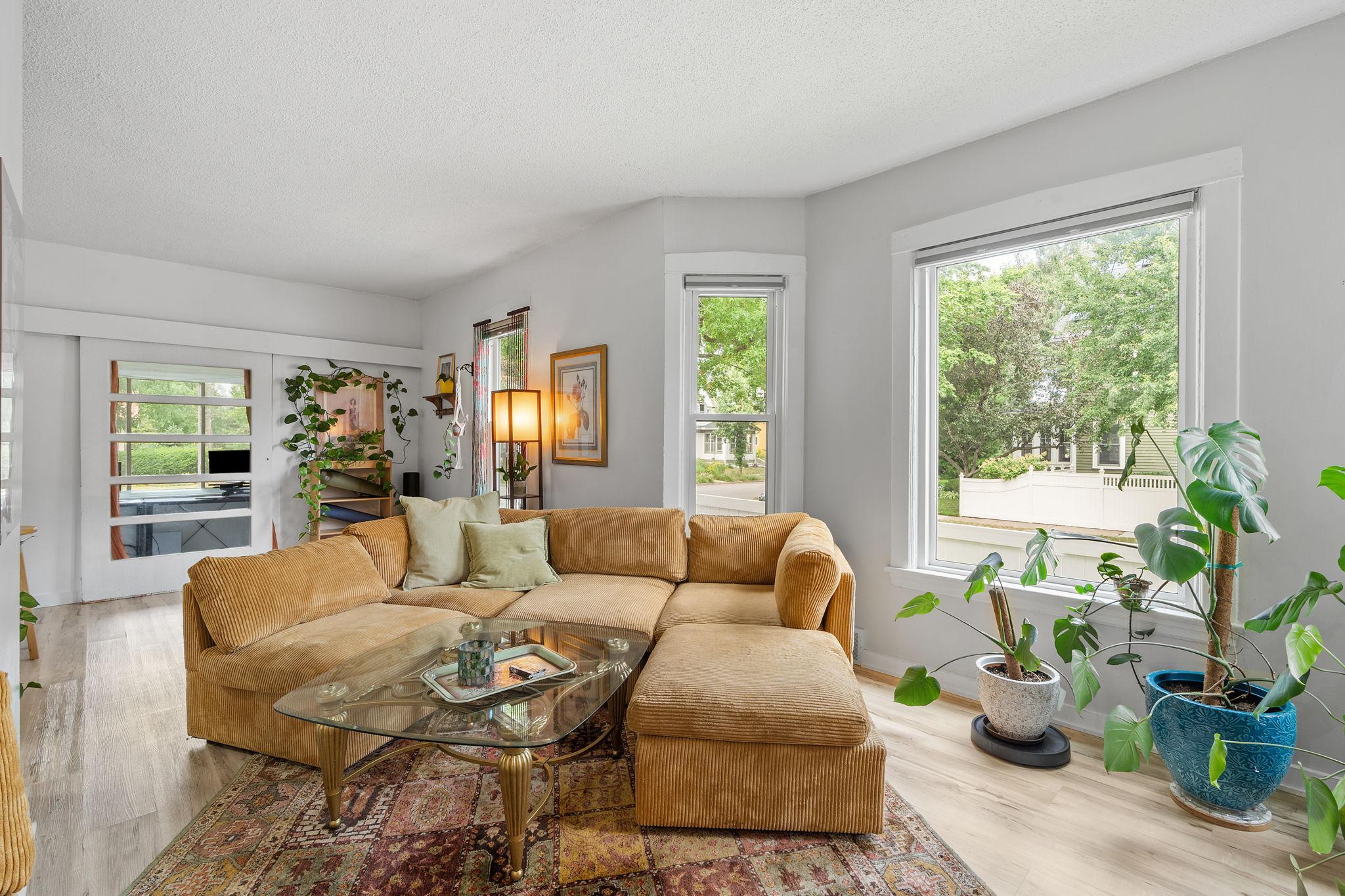 View of Residential Income at 3301 Irving Avenue, Minneapolis MN 55408, Minneapolis (22 of 35) - Mike Wilen | Minnesota Team Real Estate