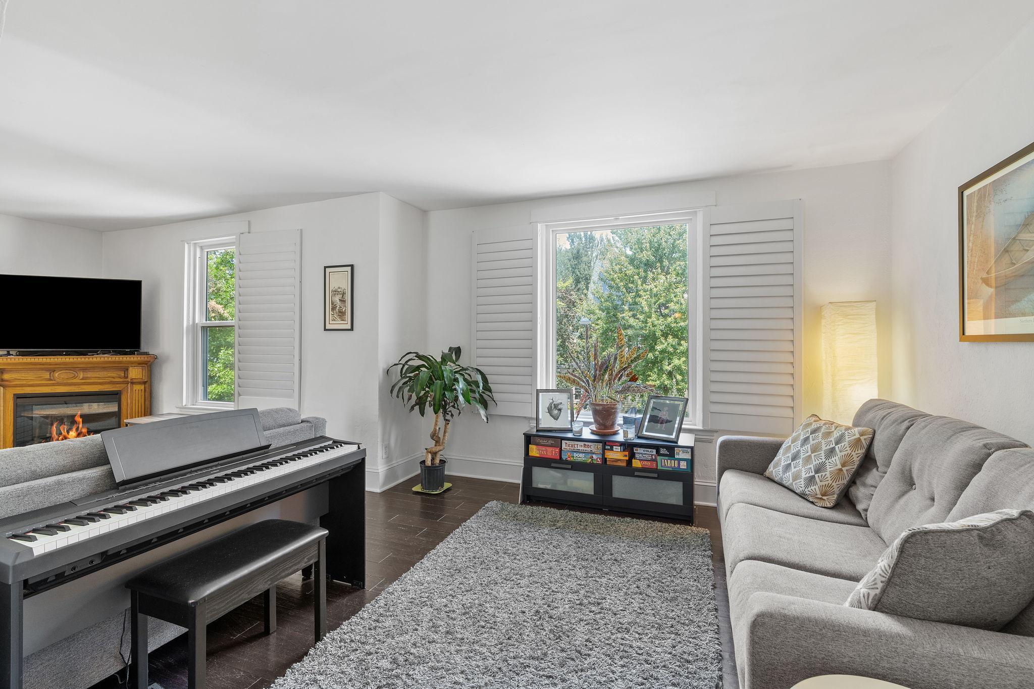 View of Residential Income at 3301 Irving Avenue, Minneapolis MN 55408, Minneapolis (10 of 35) - Mike Wilen | Minnesota Team Real Estate