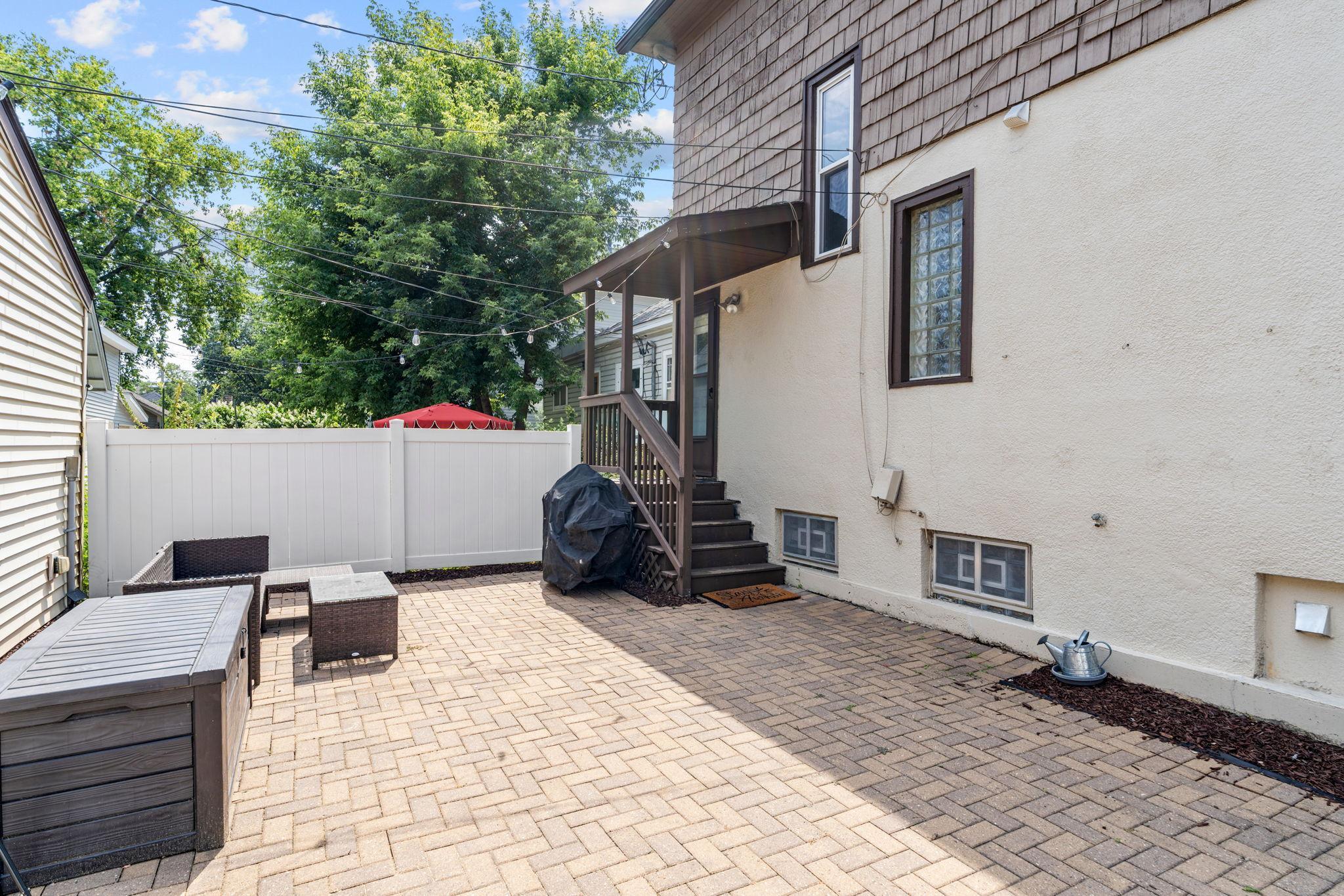View of Residential Income at 3301 Irving Avenue, Minneapolis MN 55408, Minneapolis (29 of 35) - Mike Wilen | Minnesota Team Real Estate