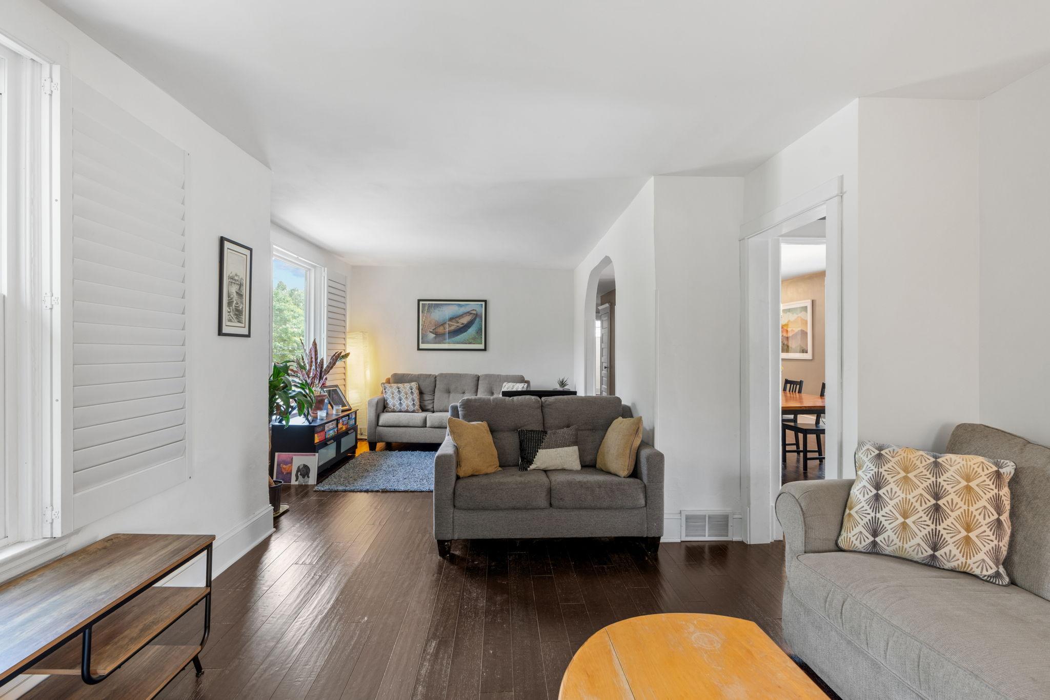 View of Residential Income at 3301 Irving Avenue, Minneapolis MN 55408, Minneapolis (11 of 35) - Mike Wilen | Minnesota Team Real Estate