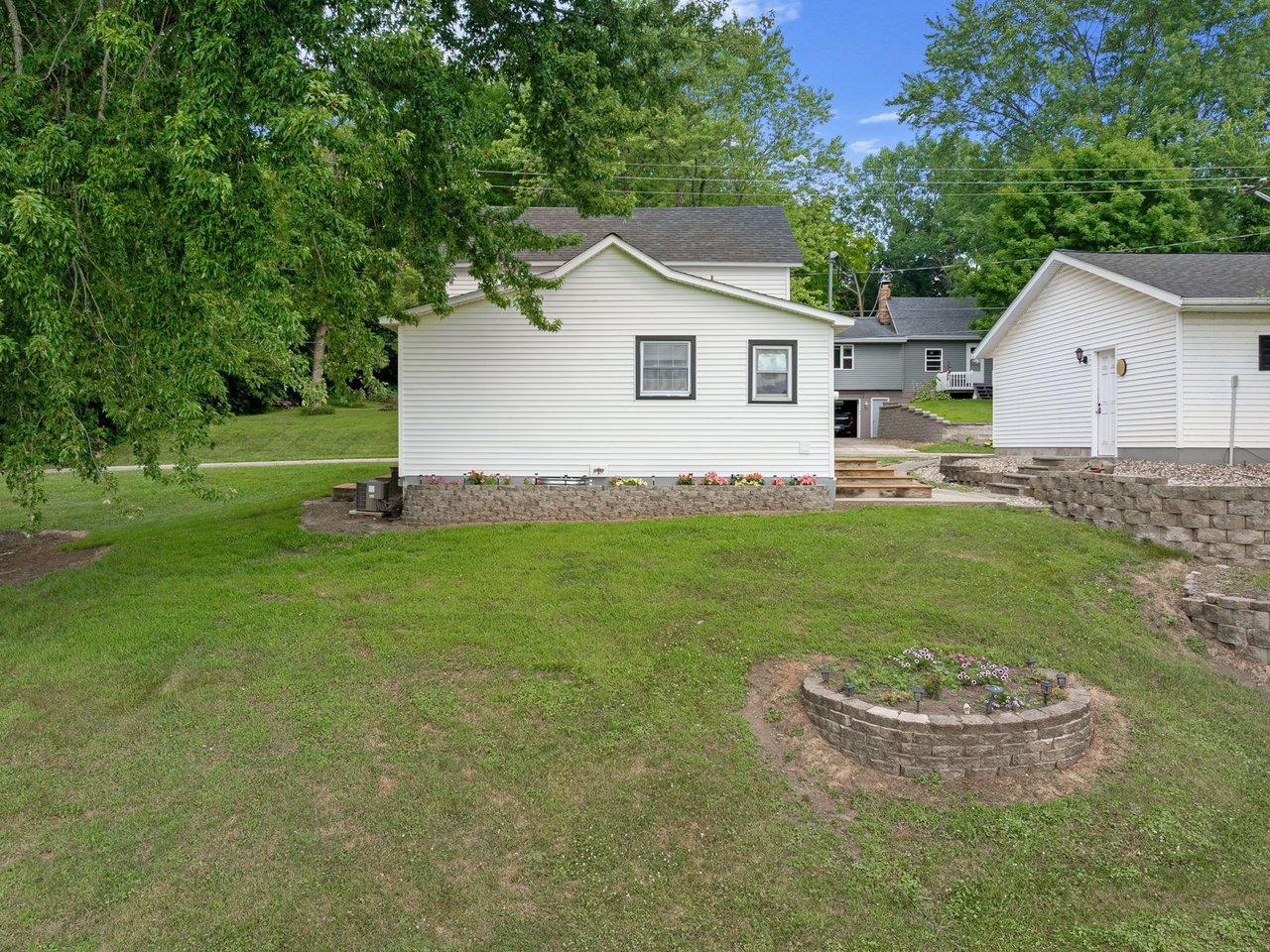 View of Residential at 828 Clinton Street, Waterville MN 56096, Waterville (11 of 33) - Mike Wilen | Minnesota Team Real Estate