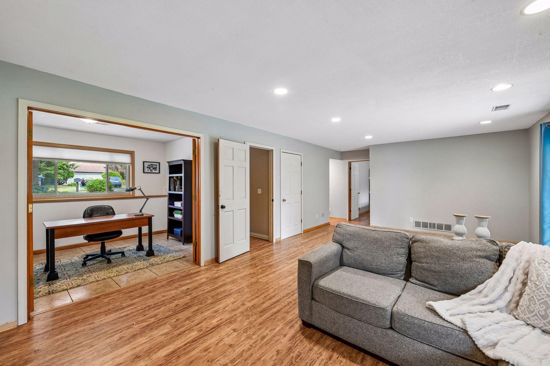View of Residential at 1121 Scott Street, Shakopee MN 55379, Shakopee (23 of 31) - Mike Wilen | Minnesota Team Real Estate