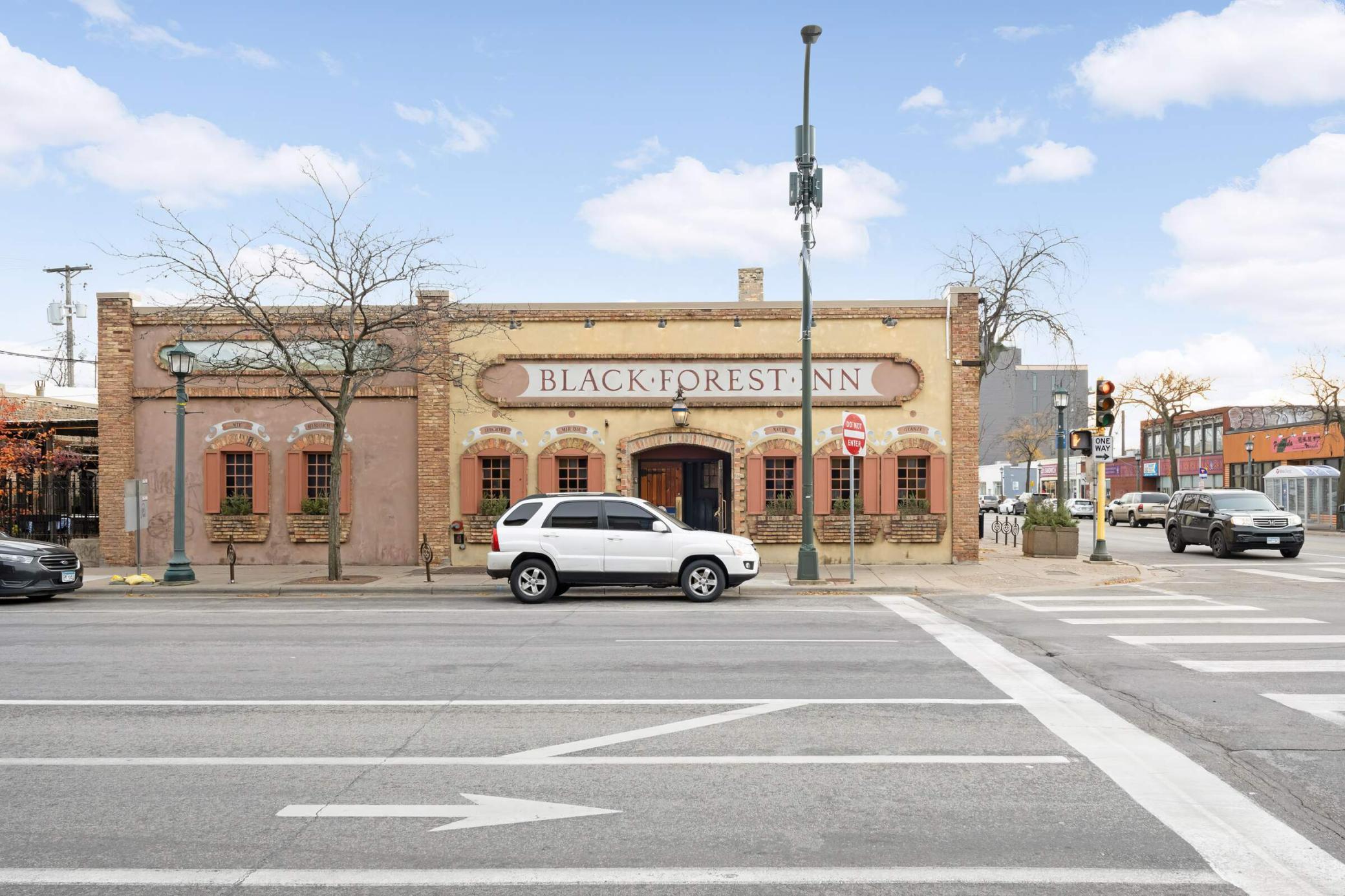 View of Residential at 2213 Nicollet Avenue, Minneapolis MN 55404, Minneapolis (33 of 39) - Mike Wilen | Minnesota Team Real Estate