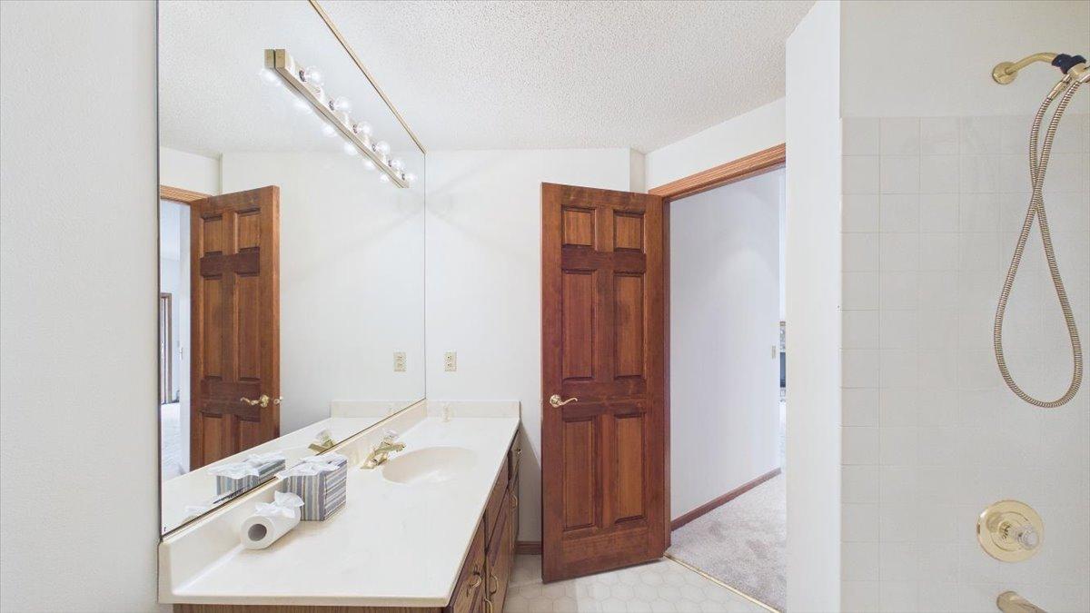 View of Residential at 16407 Grenwich Terrace, Eden Prairie MN 55346, Eden Prairie (81 of 88) - Mike Wilen | Minnesota Team Real Estate
