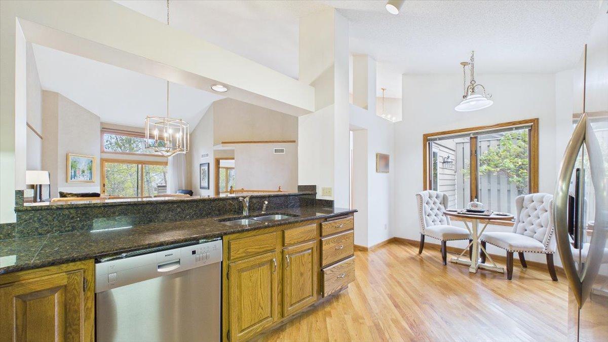 View of Residential at 16407 Grenwich Terrace, Eden Prairie MN 55346, Eden Prairie (42 of 88) - Mike Wilen | Minnesota Team Real Estate