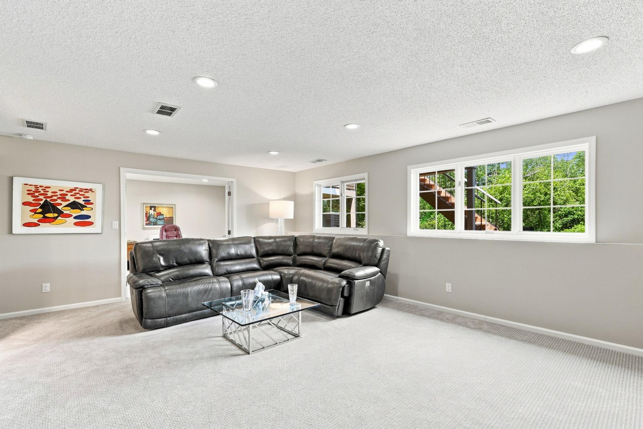 View of Residential at 5423 Butternut Circle, Minnetonka MN 55343, Minnetonka (28 of 44) - Mike Wilen | Minnesota Team Real Estate