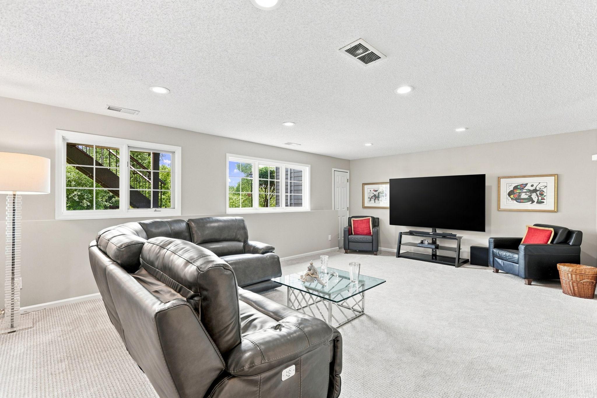 View of Residential at 5423 Butternut Circle, Minnetonka MN 55343, Minnetonka (27 of 44) - Mike Wilen | Minnesota Team Real Estate