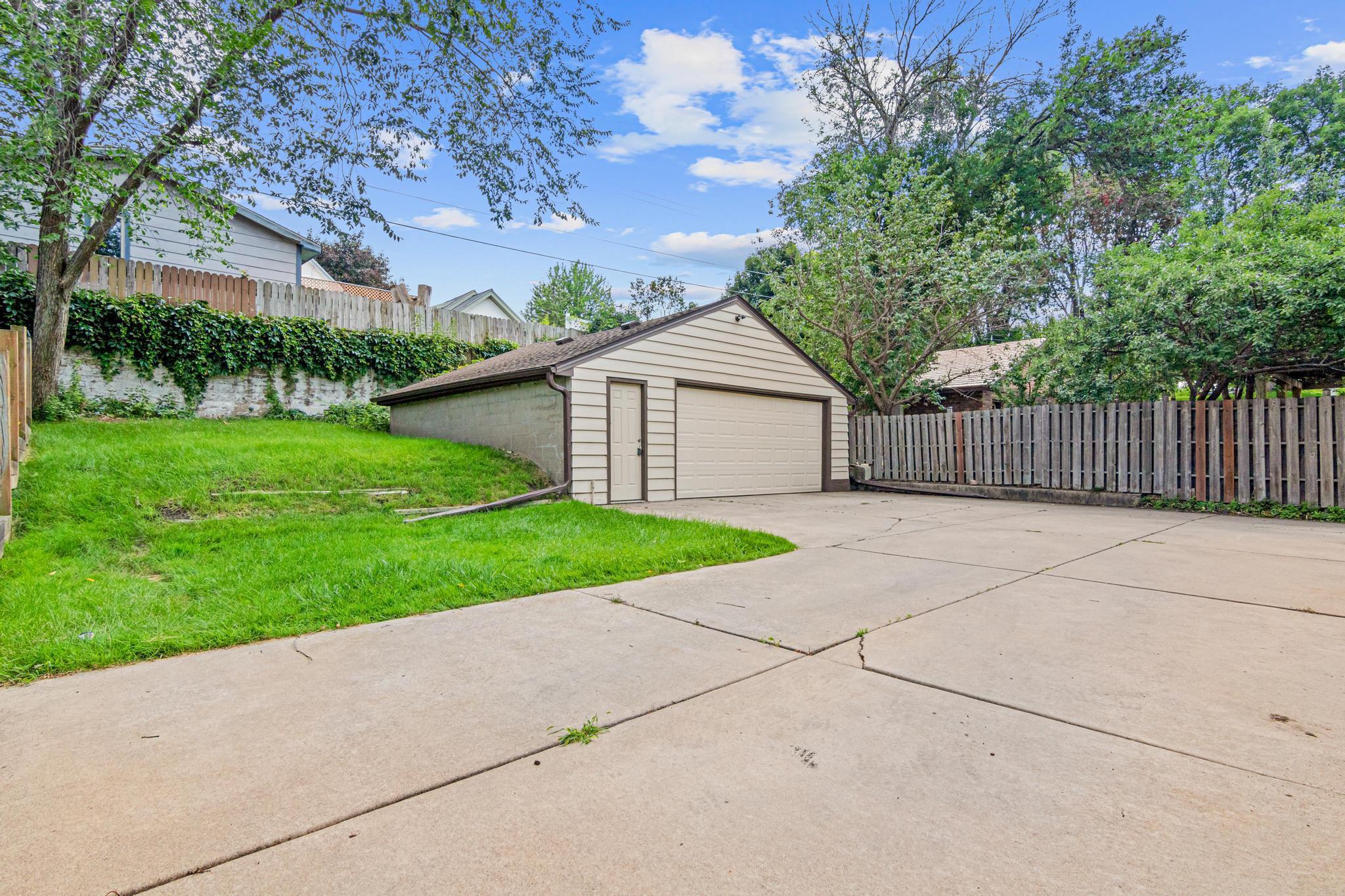 View of Residential Income at 184-186 George Street, Saint Paul MN 55107, Saint Paul (44 of 49) - Mike Wilen | Minnesota Team Real Estate