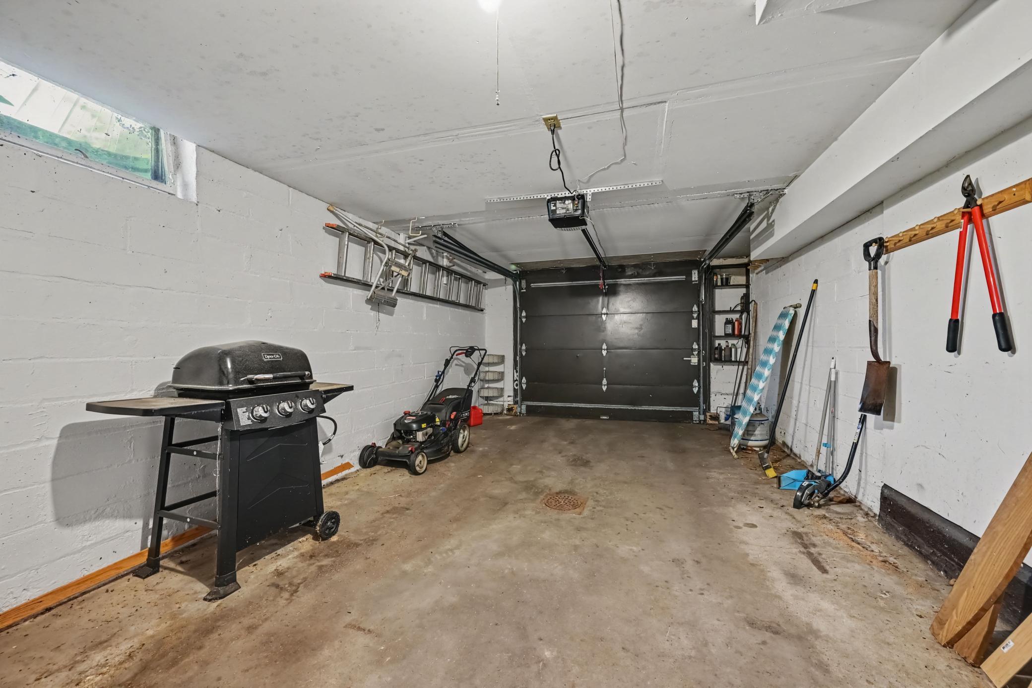 View of Residential at 6821 Upton Avenue, Richfield MN 55423, Richfield (24 of 33) - Mike Wilen | Minnesota Team Real Estate