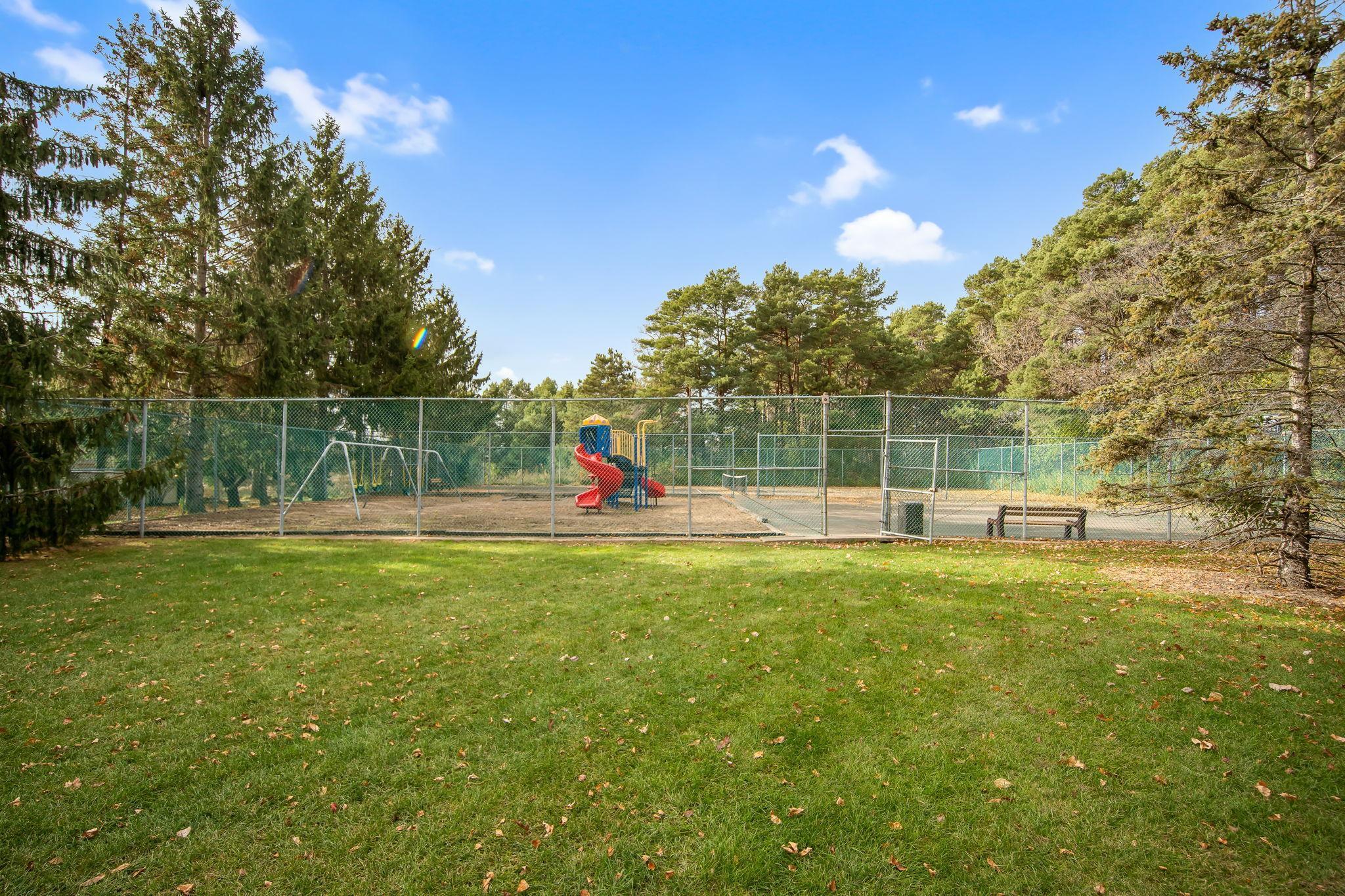 View of Residential at 303 Elan Court, Woodbury MN 55125, Woodbury (36 of 49) - Mike Wilen | Minnesota Team Real Estate